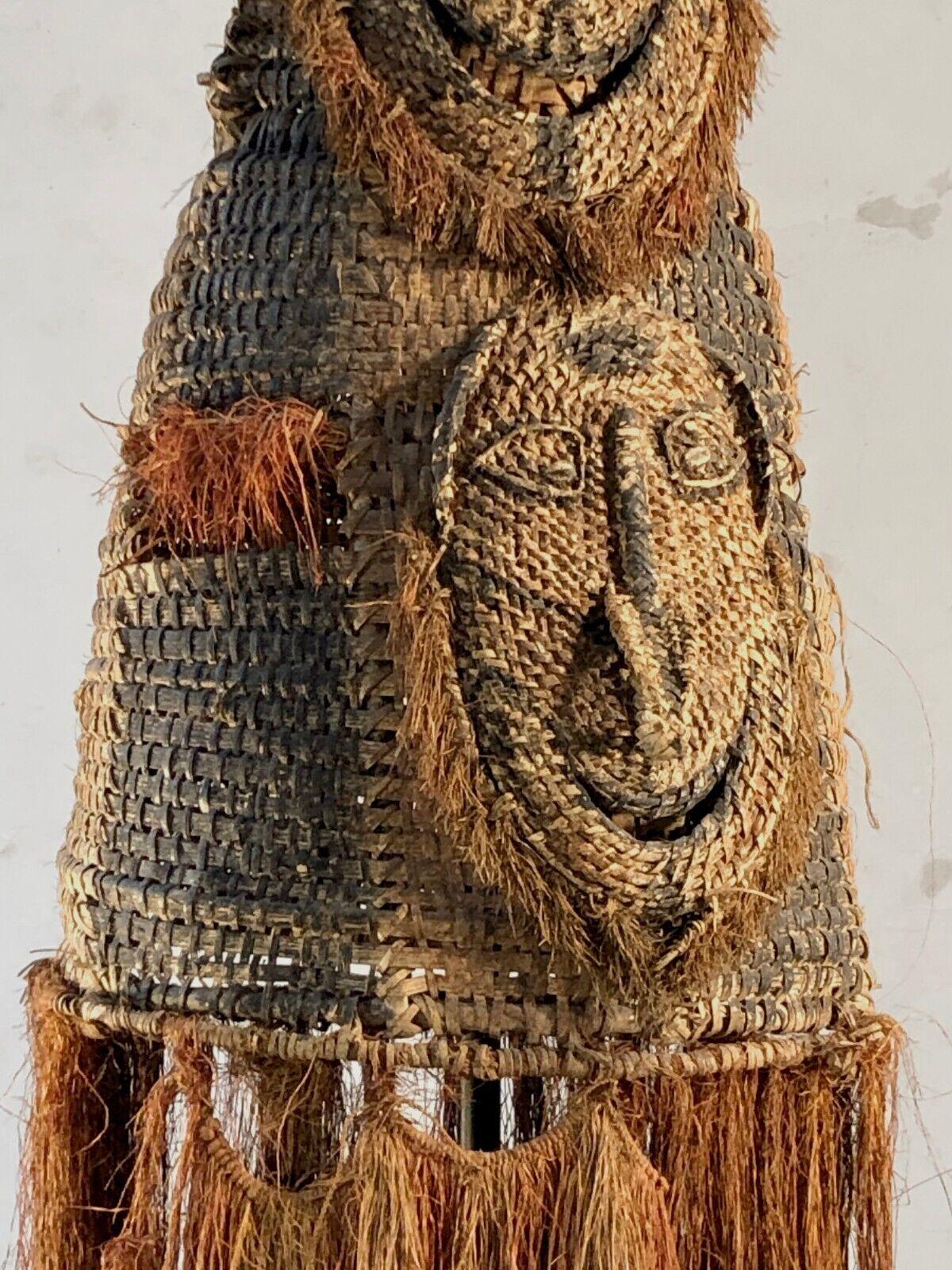 Sculpture rituelle tribal MASK TUNIC Middle SEPIK, Papouasie-Nouvelle-Guinée, 1950 en vente 1