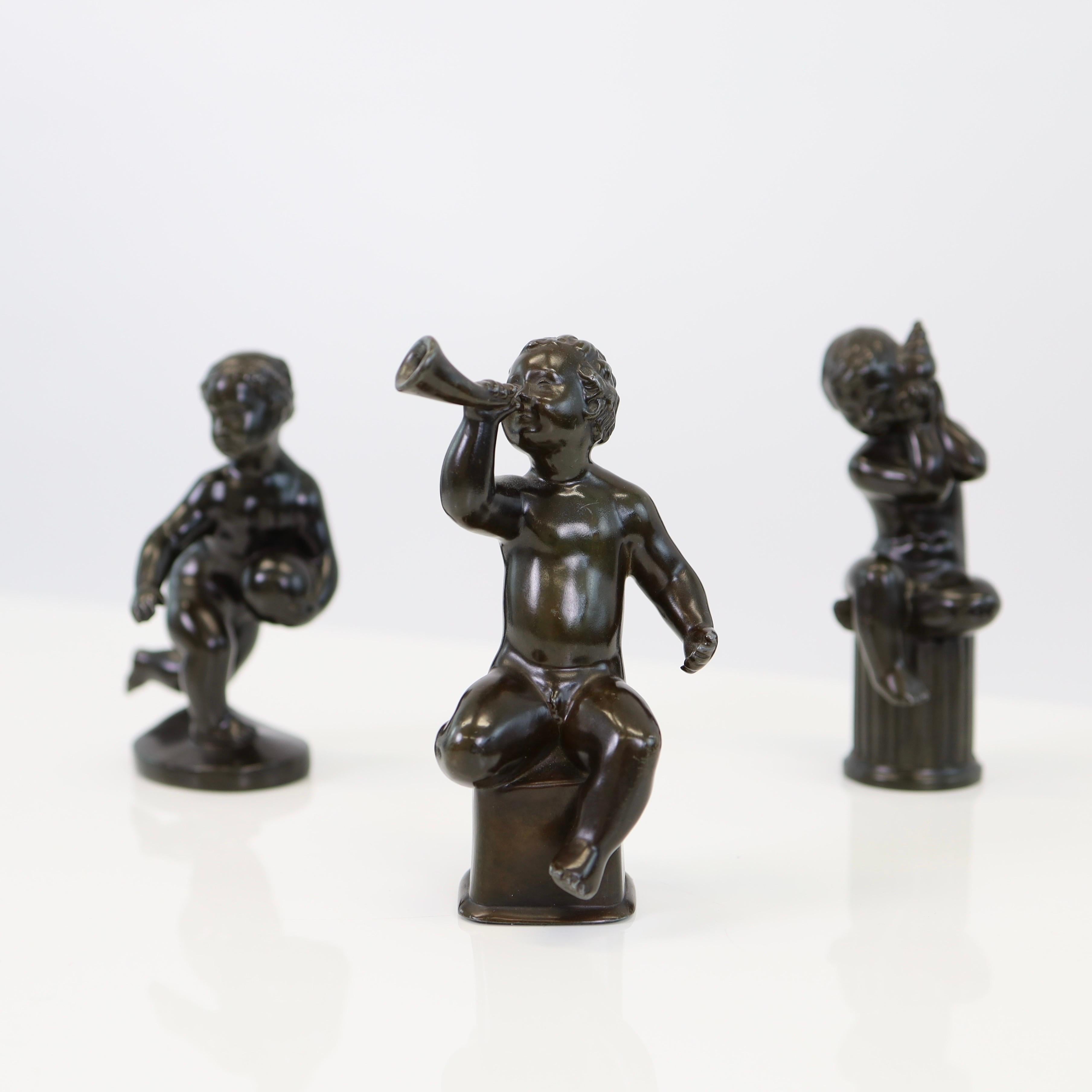 Ein Trio kleiner Just Andersen-Skulpturen, 1930er Jahre, Dänemark (Dänisch) im Angebot