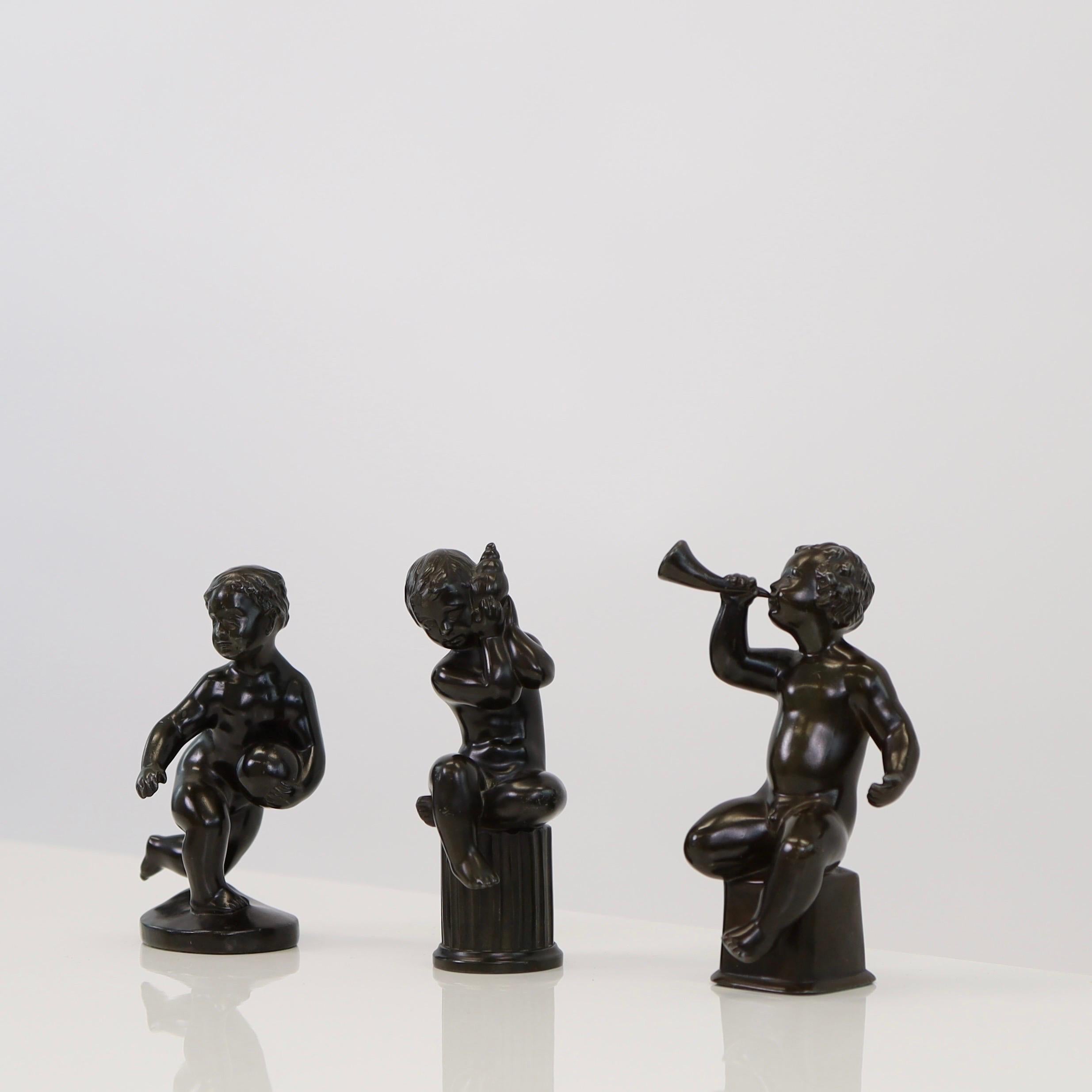 Ein Trio kleiner Just Andersen-Skulpturen, 1930er Jahre, Dänemark im Angebot 1