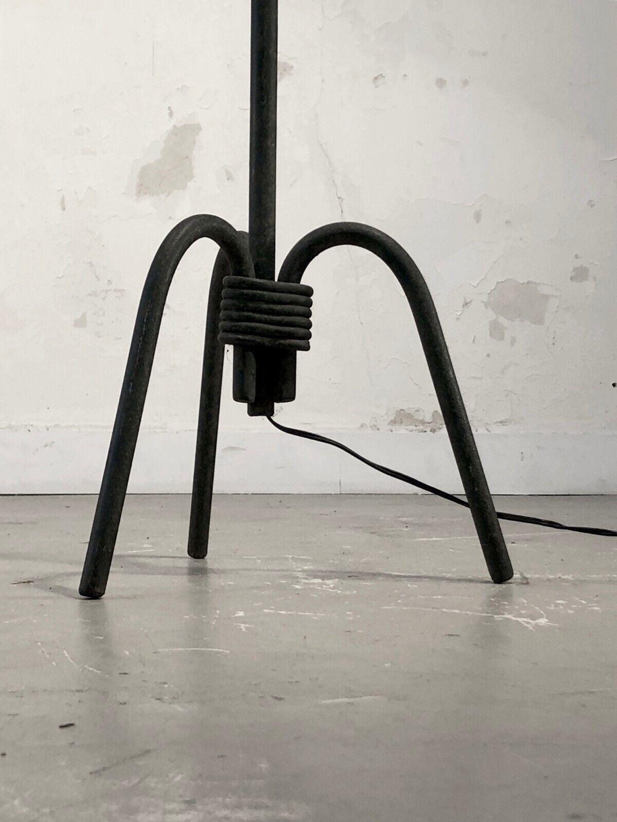 A MODERNIST TRIPOD FLOOR LAMP in JEAN ROYERE & JACQUES ADNET style, France 1950 For Sale 4
