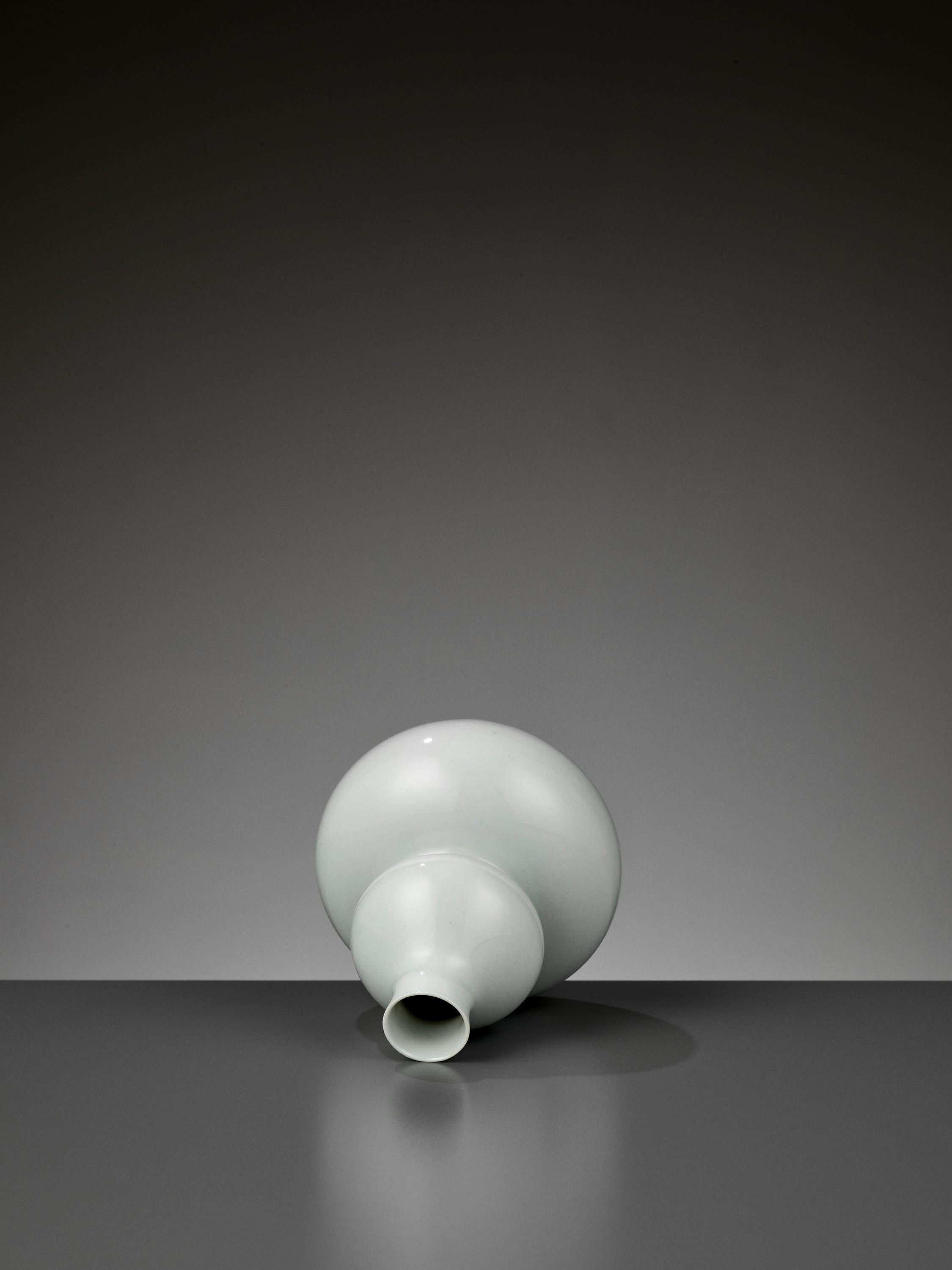 ‘Trompe L’oeil’ Porcelain Double-Gourd Vase by Middle Kingdom Porcelain For Sale 2