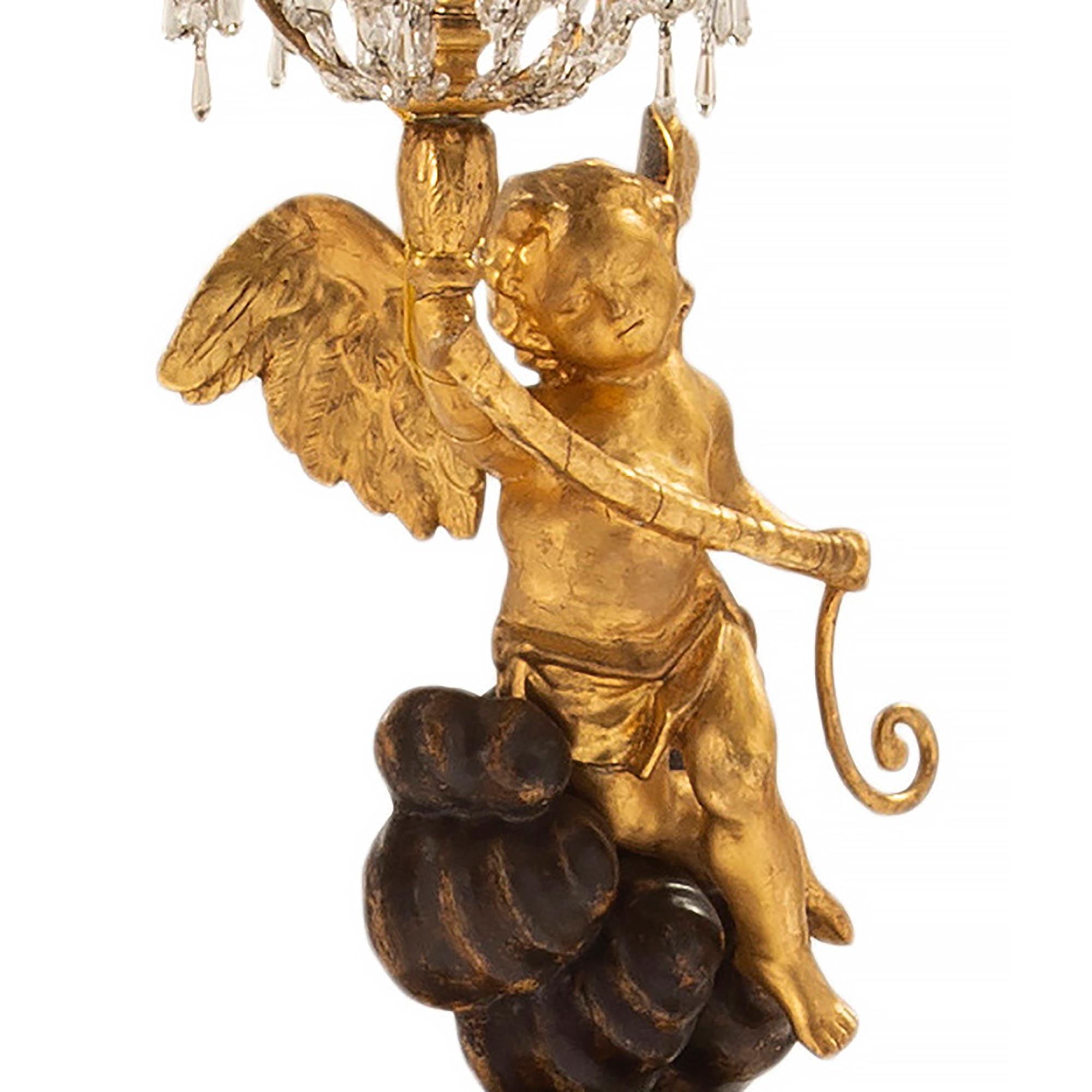 Paire de véritables lampadaires italiens en bois doré de style Louis XVI du début du XIXe siècle Bon état - En vente à West Palm Beach, FL