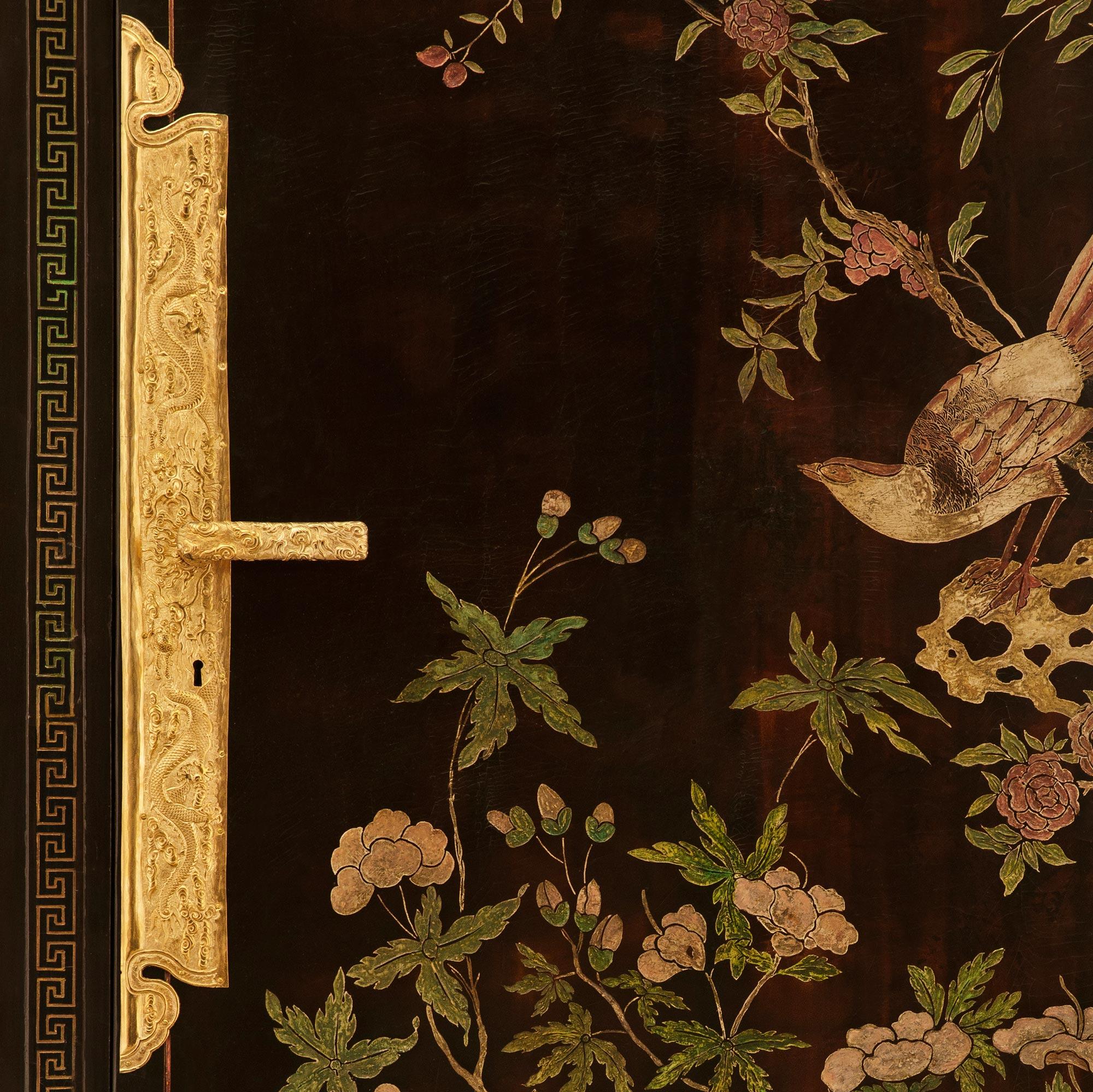 A true pair of Japanese 19th century Coromandel Laquered and Ormolu doors For Sale 3