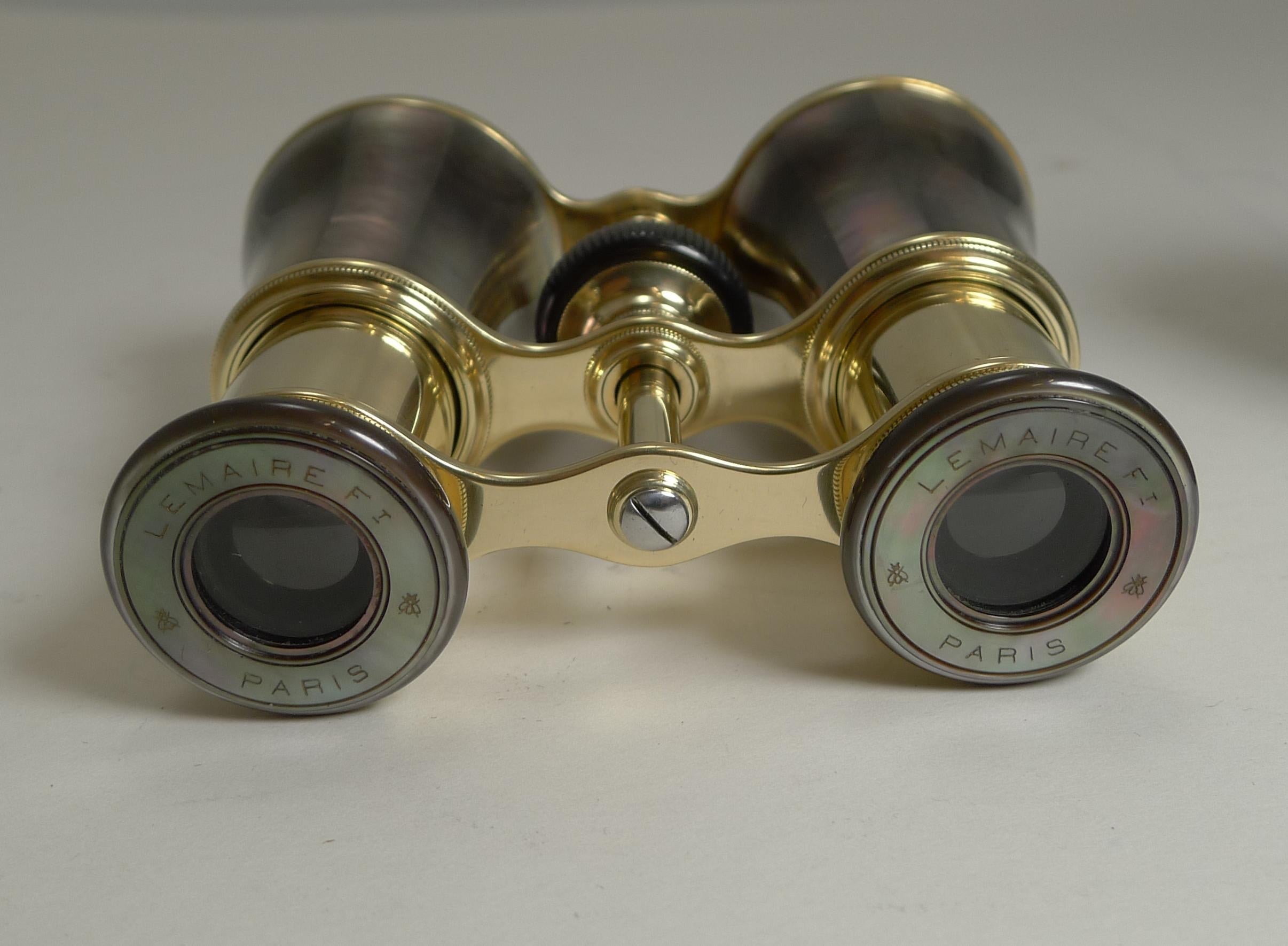 A truly exquisite pair of Opera Glasses by the top-notch maker, LeMaire of Paris In Good Condition In Bath, GB