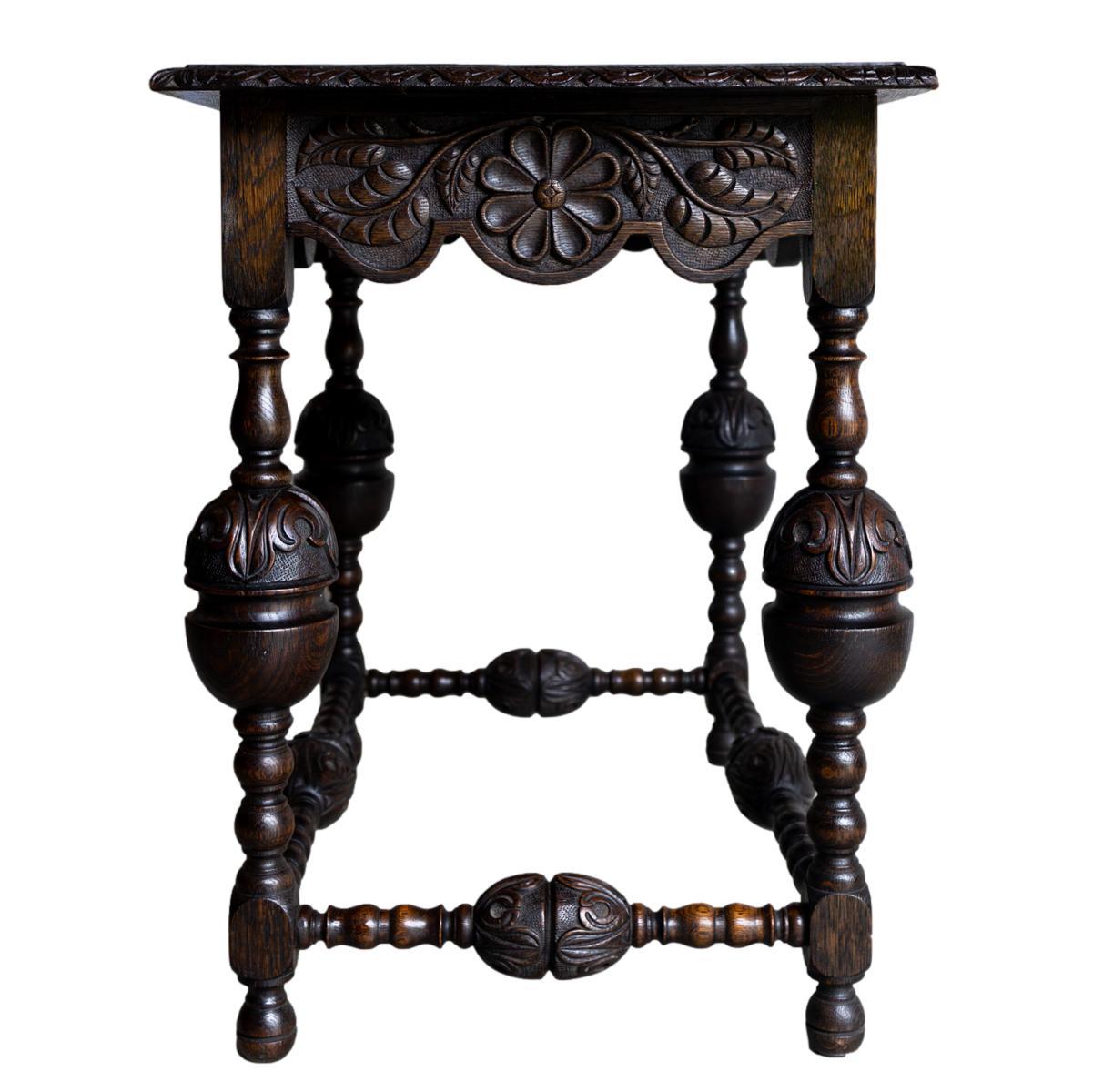 Victorian A Tudor-Style Carved Oak Center Table with Daisy Medallions, English, ca. 1880 For Sale