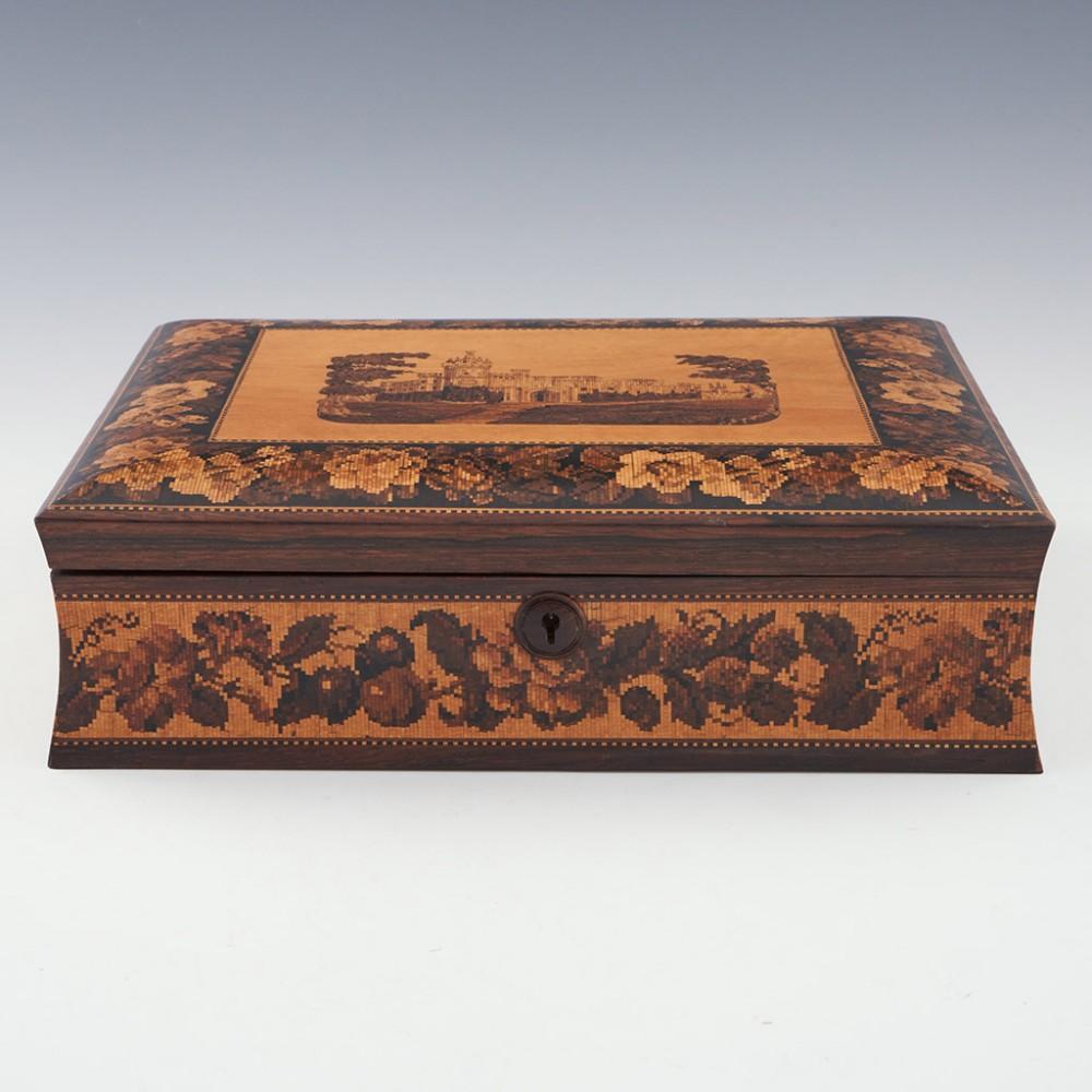 A Tunbridge Ware Games Box with Inlaid Marquetry Image of Eridge Castle, c1870 In Good Condition For Sale In Tunbridge Wells, GB