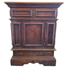 Antique A Tuscan Walnut Credenza, 17th century