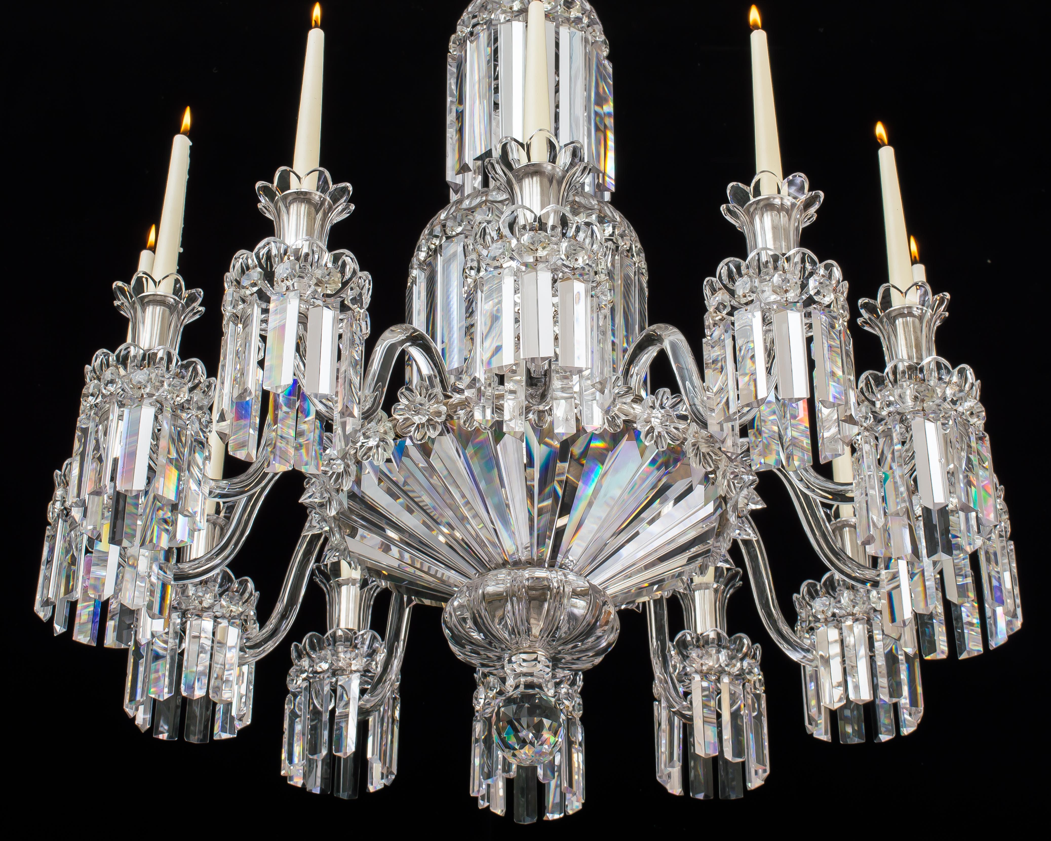 Twelve-Light William IV Crystal Chandelier Attributed to Perry & Co In Good Condition For Sale In Steyning, West sussex