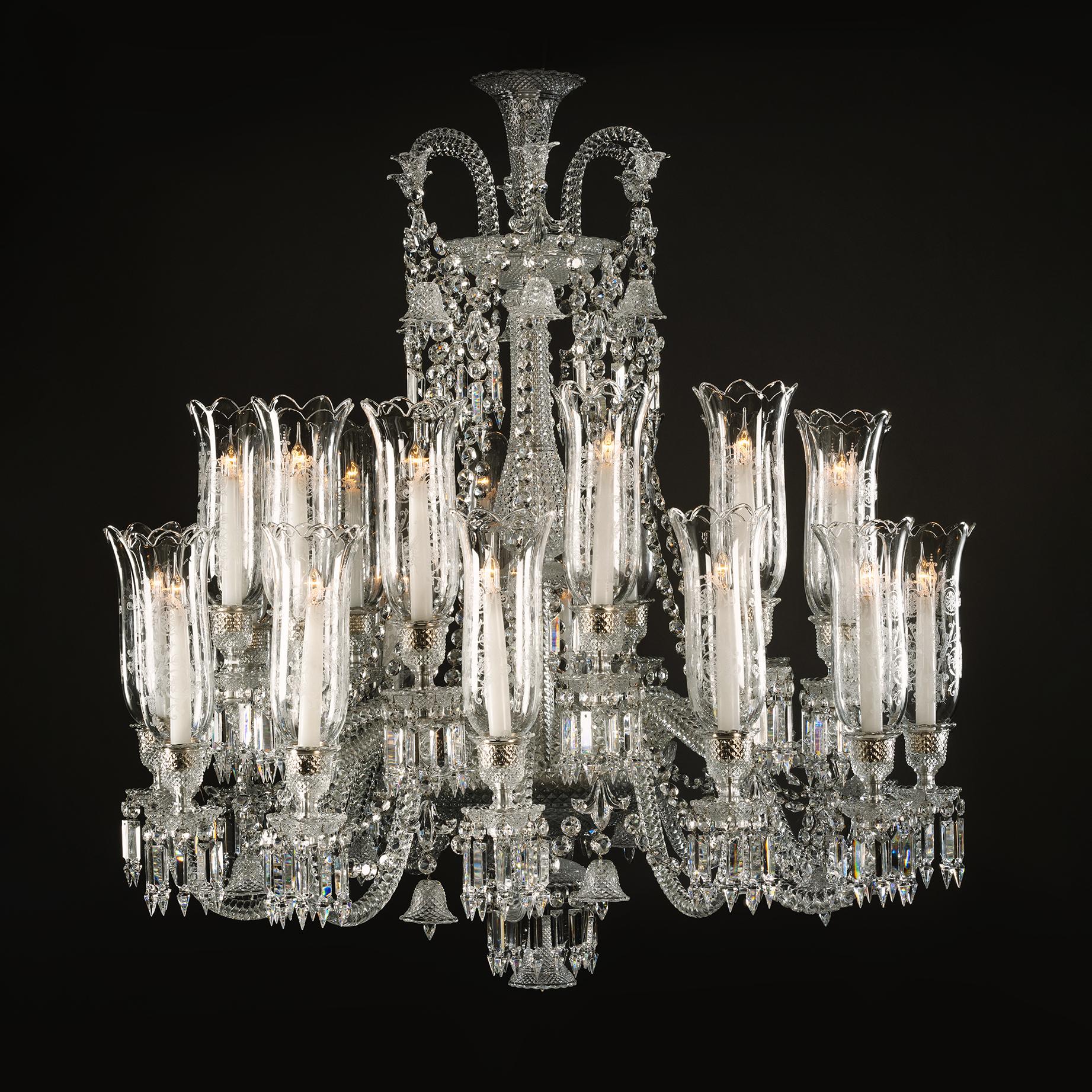 A Twenty-Four Light Crystal Glass Chandelier In Good Condition For Sale In Brighton, West Sussex