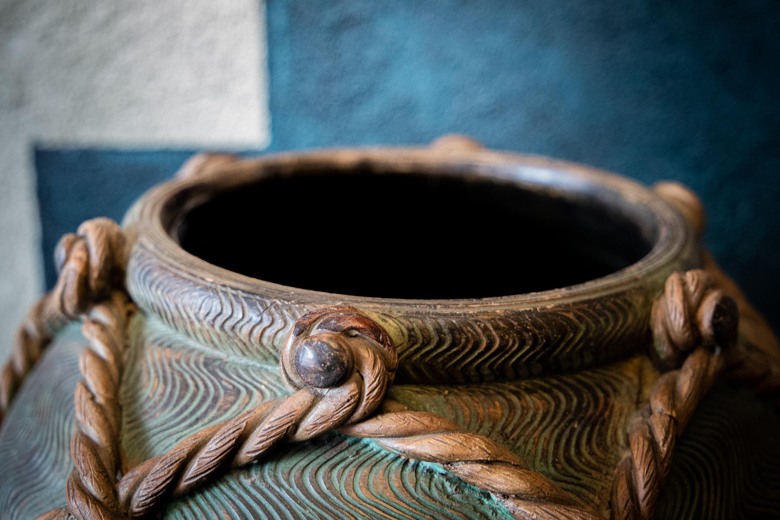 A twisted rope ceramic urn by Ugo Zaccagnini - Firenze 1930s, signed For Sale 2