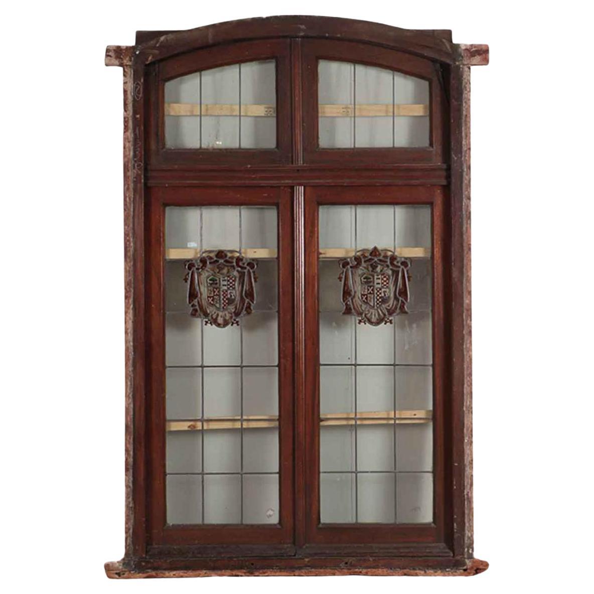 Ventana de caoba de dos hojas con cristal emplomado y marco, hacia 1920.