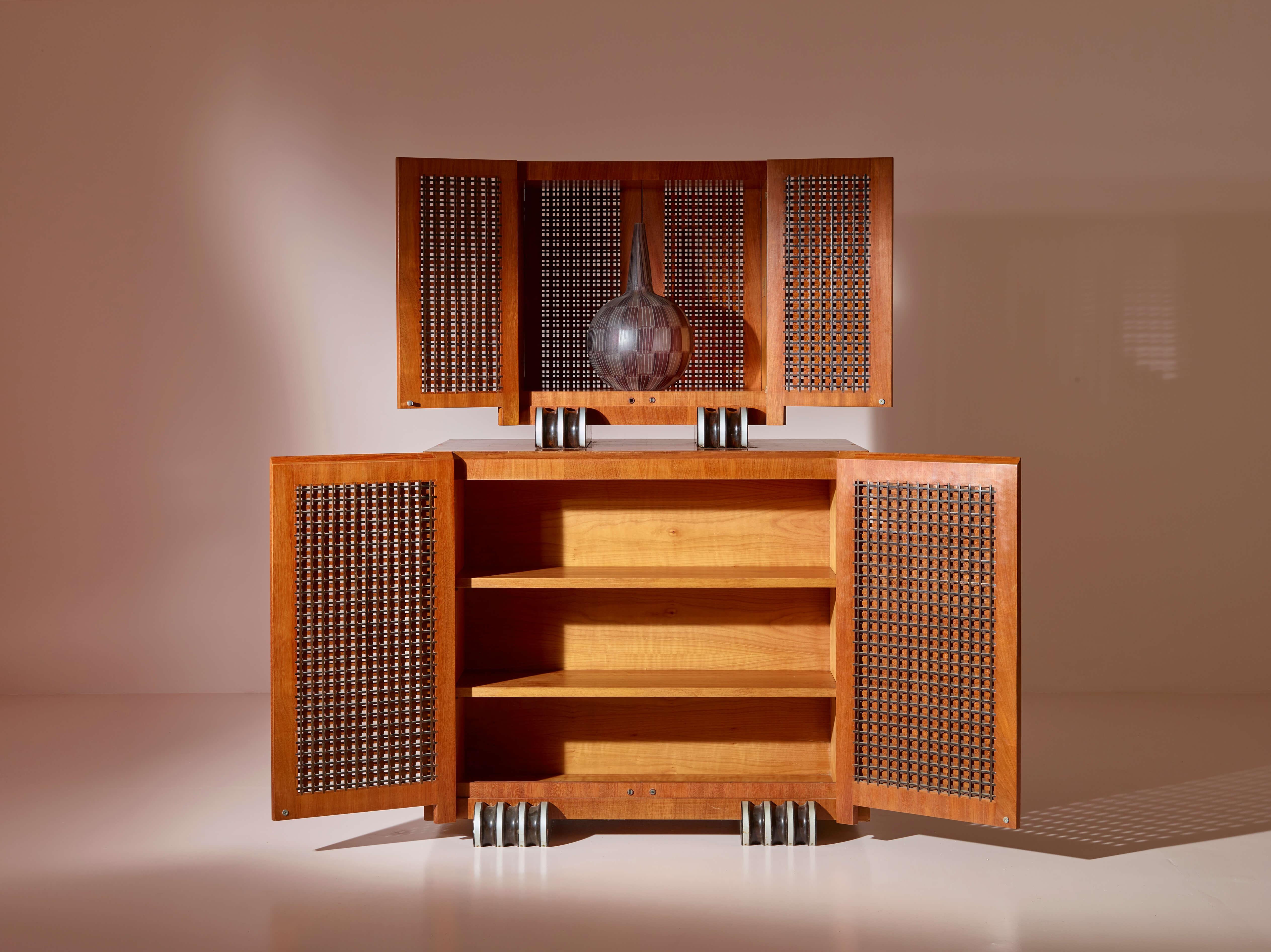 A two-part cabinet in rare exotic woods with solid ebony inlays, Italy, 1990s In Good Condition For Sale In Chiavari, Liguria