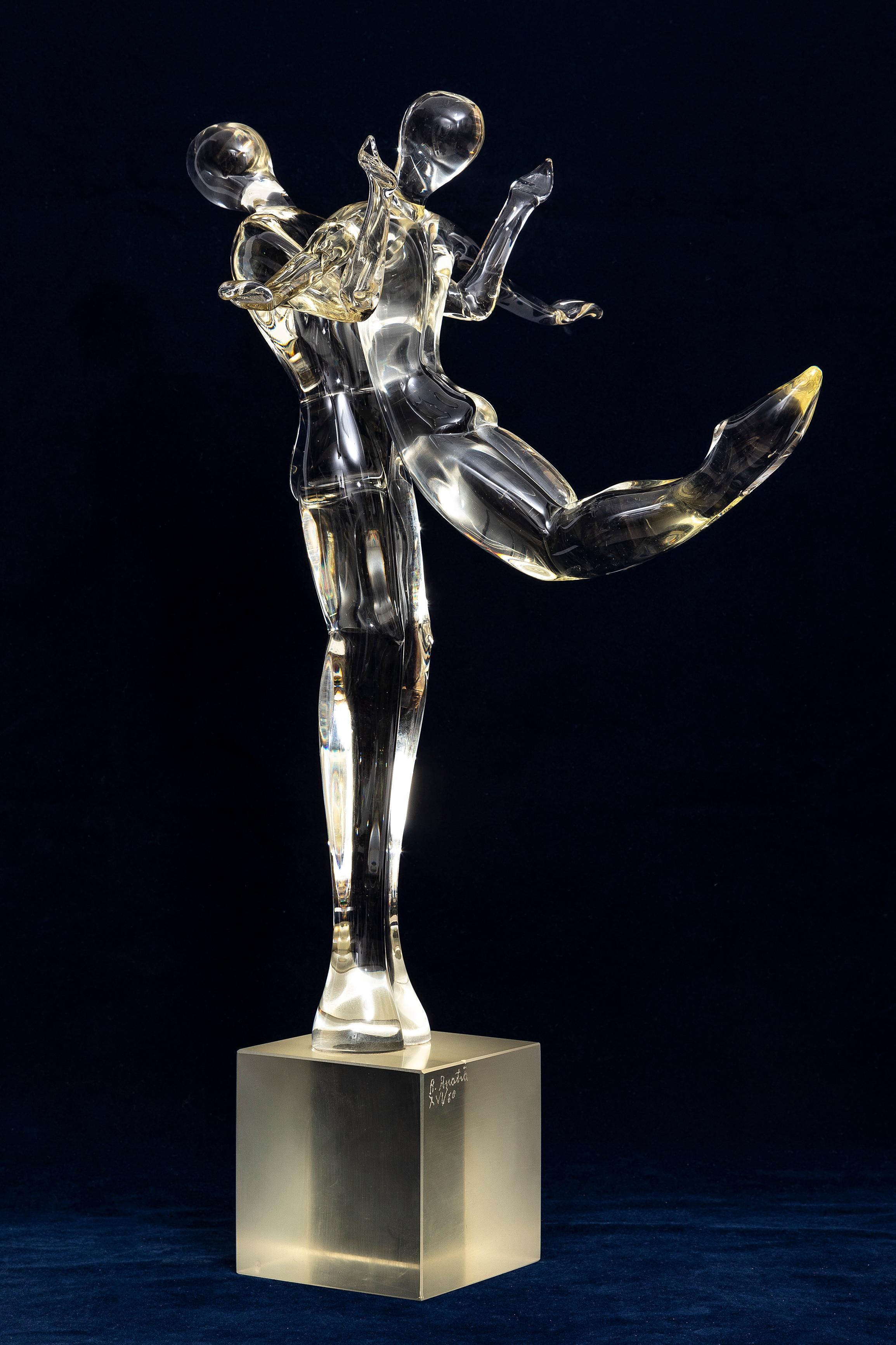Mid-Century Modern Sculpture d'une danseuse de sport Renato Anatra en deux pièces par Murano Art Glass, signée en vente