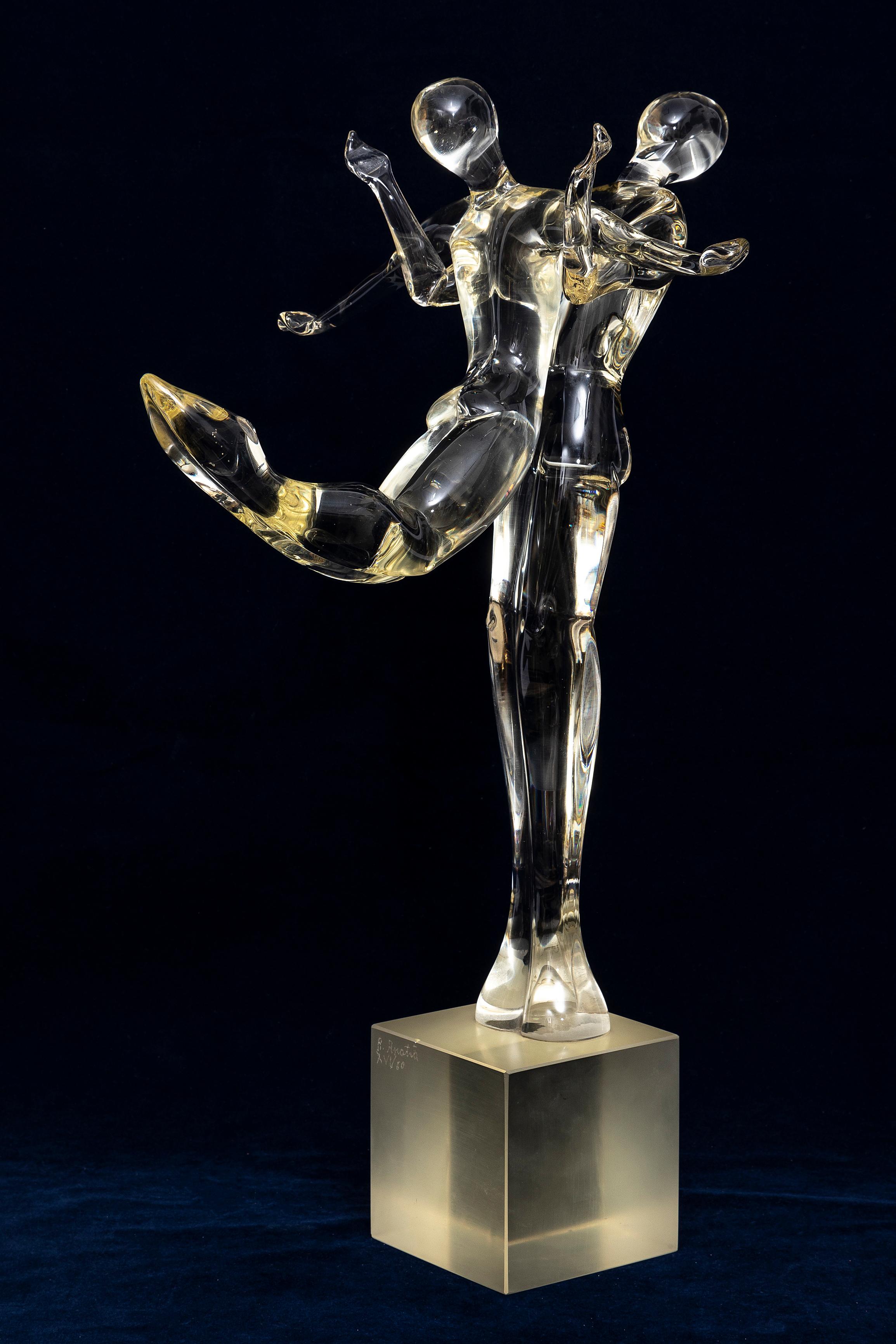 italien Sculpture d'une danseuse de sport Renato Anatra en deux pièces par Murano Art Glass, signée en vente