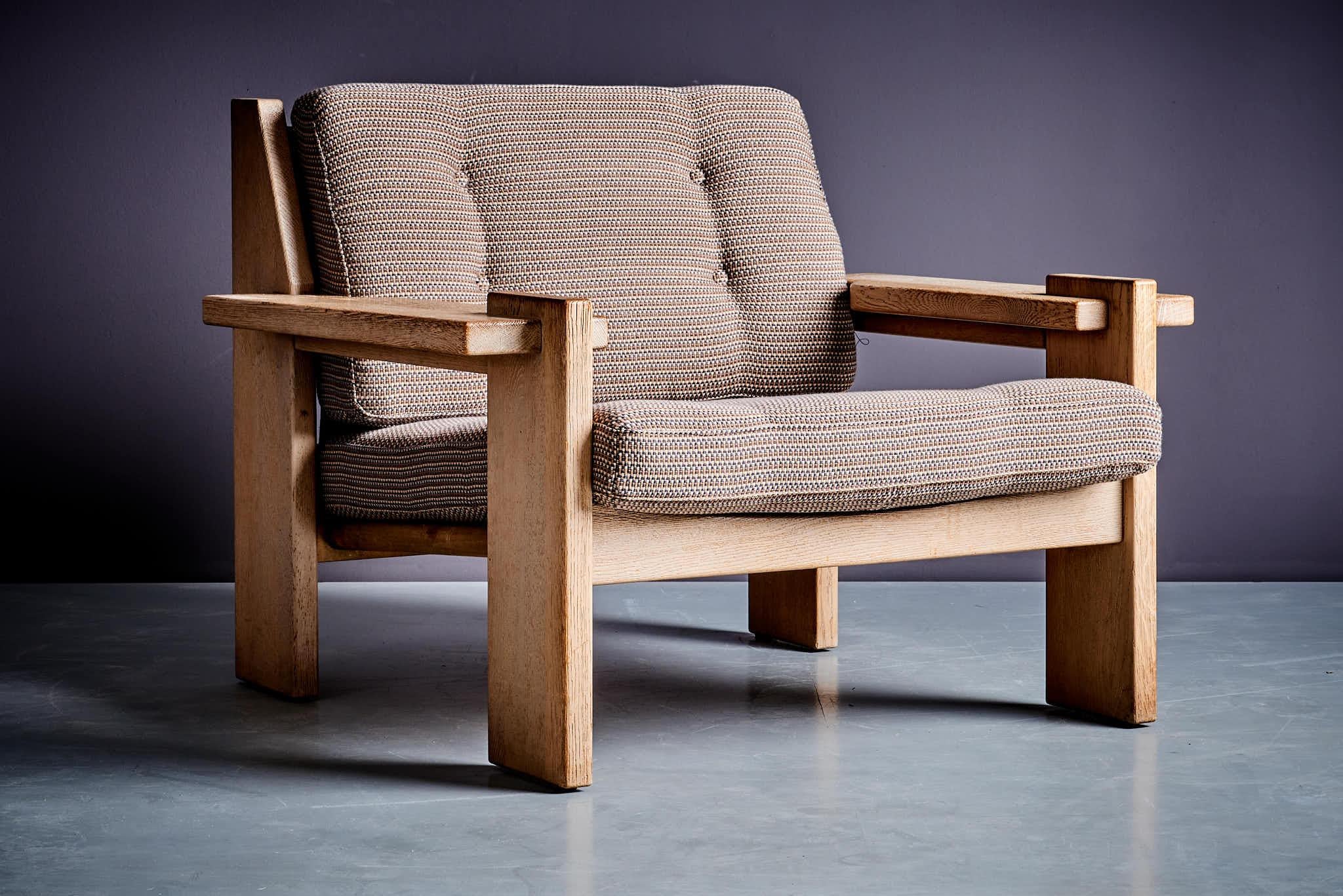 Ein zweisitziges brutalistisches Sofa, kuratiert von Hubert Zandberg (Deutsch) im Angebot