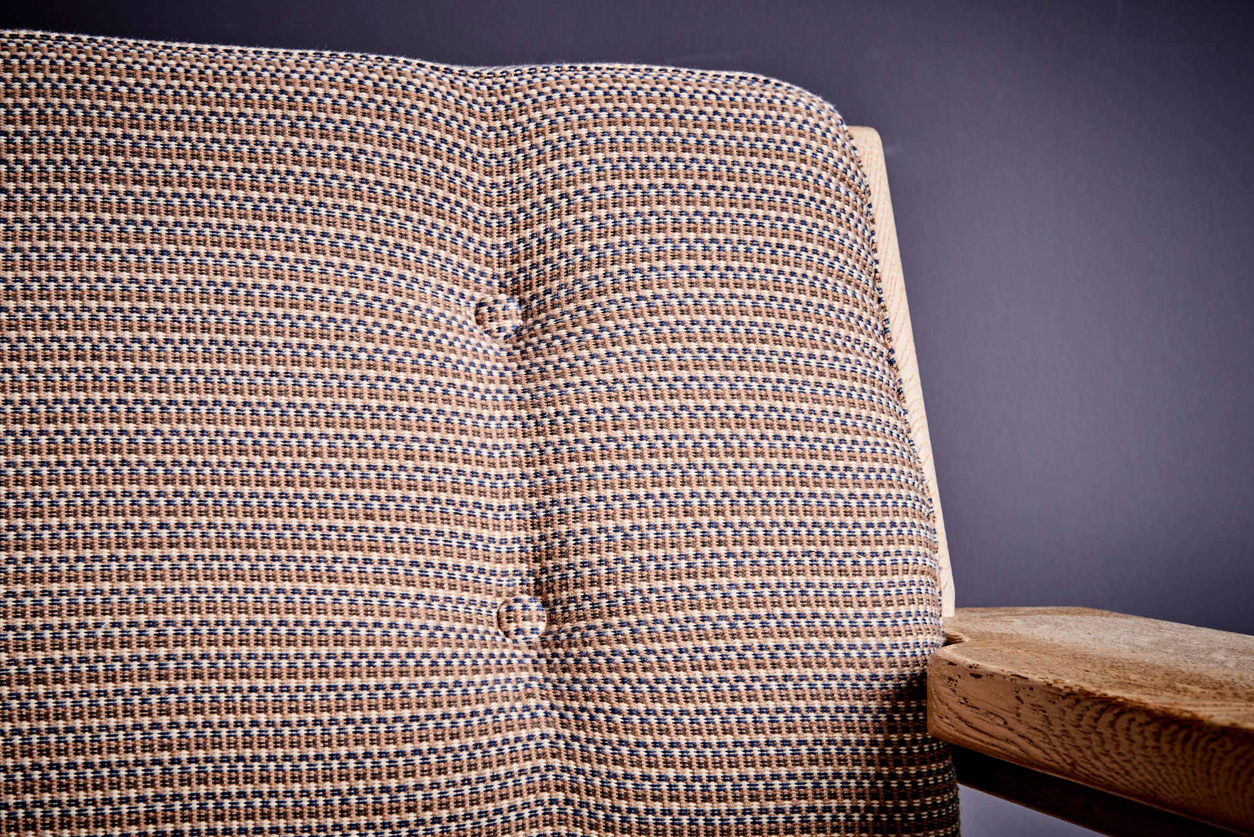 Ein zweisitziges brutalistisches Sofa, kuratiert von Hubert Zandberg (Ende des 20. Jahrhunderts) im Angebot