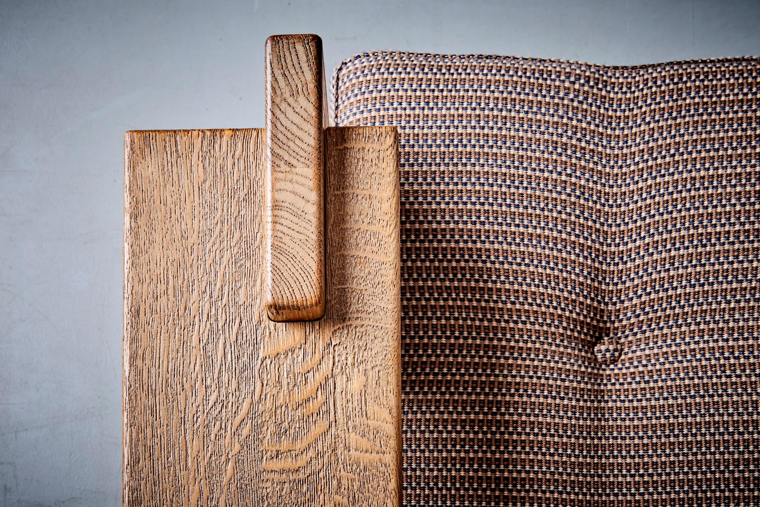 Ein zweisitziges brutalistisches Sofa, kuratiert von Hubert Zandberg im Angebot 1