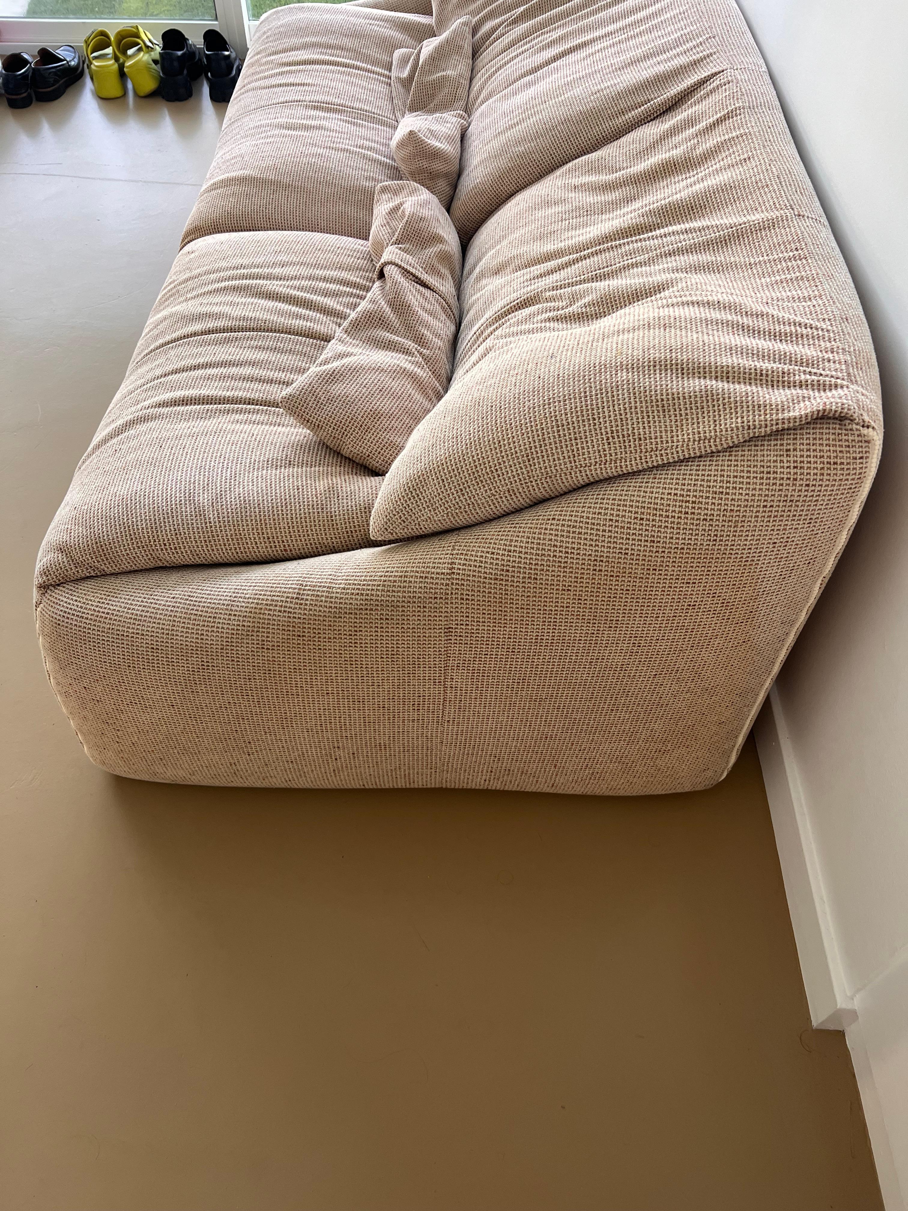 Zweisitziges Sofa Plumy von Annie Hiéronimus für Cinna, Frankreich um 1979 (20. Jahrhundert) im Angebot