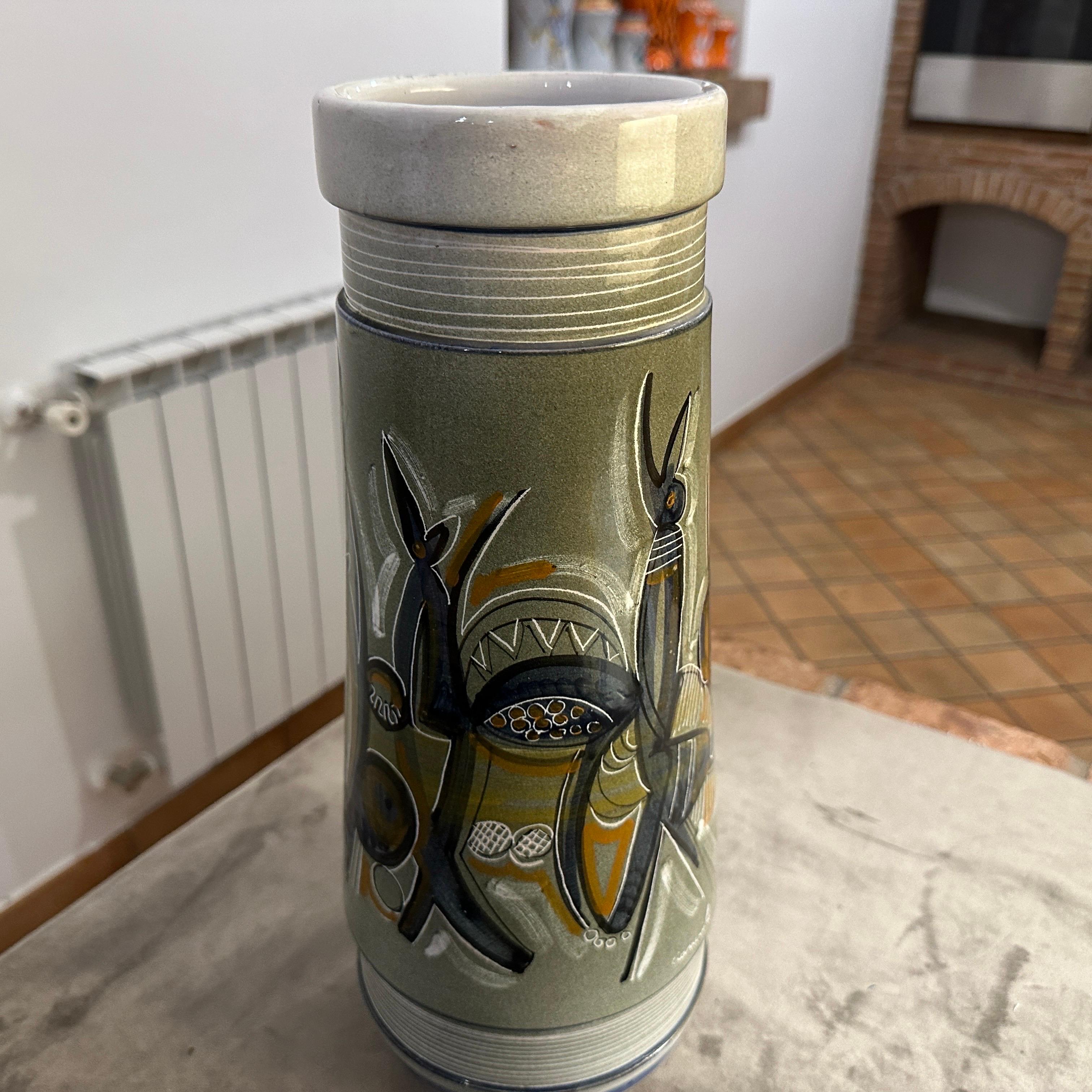A Unique 1960s Futurist hand-Painted Ceramic Vase by Cianciolo for Nova For Sale 3