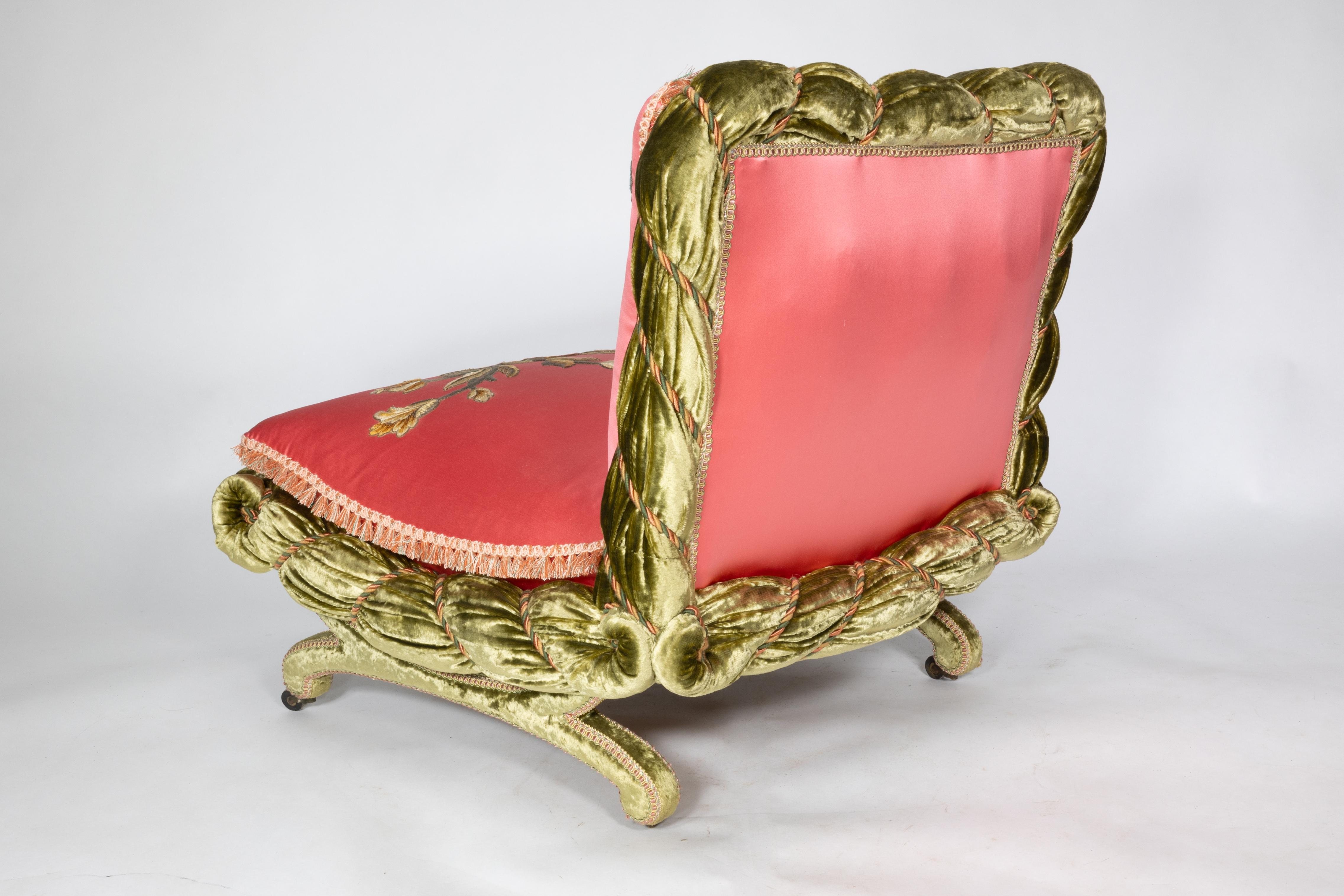 The Bon Marché Boudoir chair upholstery restored by The Royal School of Needlework (L'école royale de l'aiguille) en vente 7