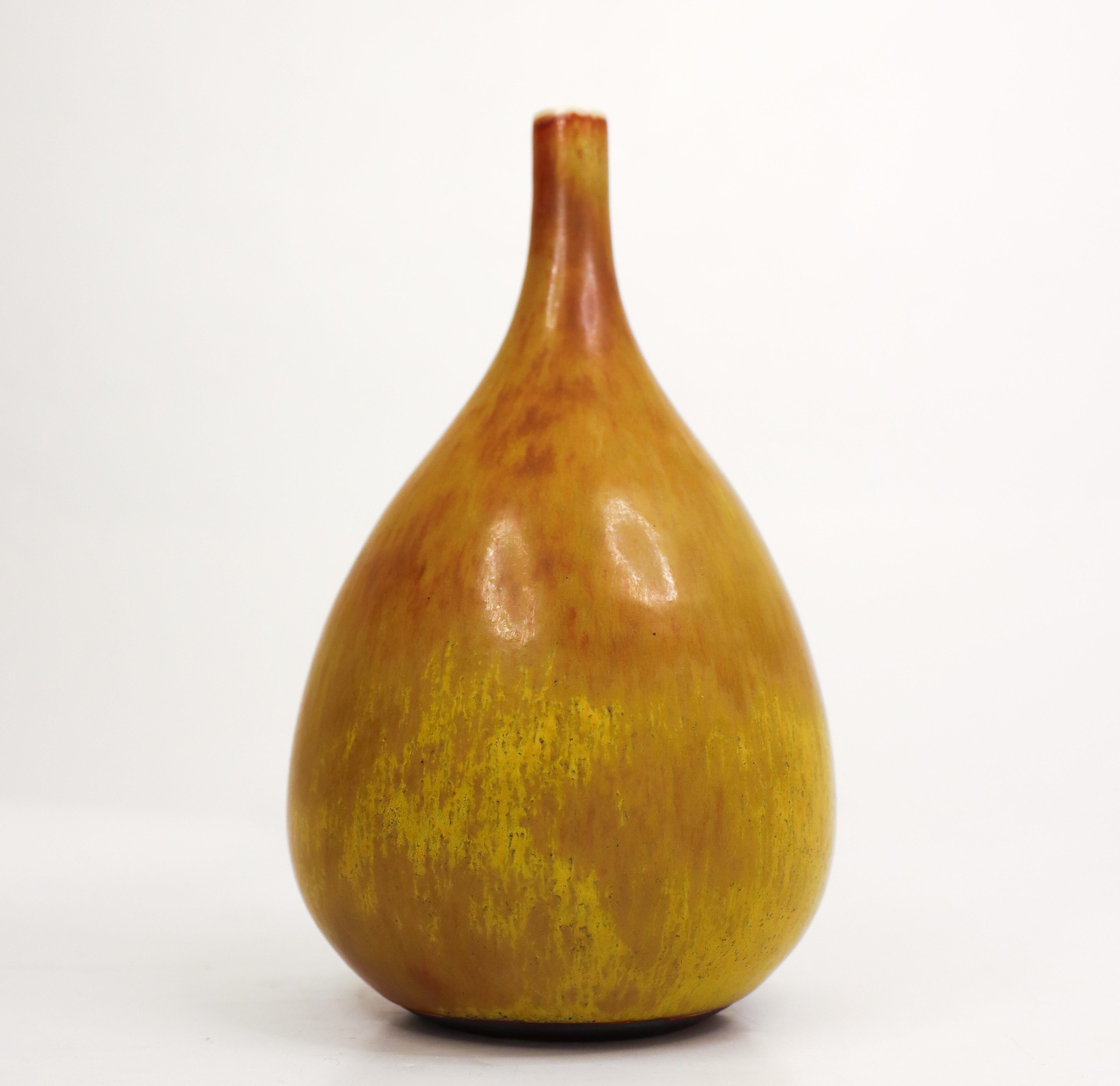 Glazed A Unique Brown & Yellow Vase - Carl-Harry Stålhane Rörstrand - Mid 20th Century
