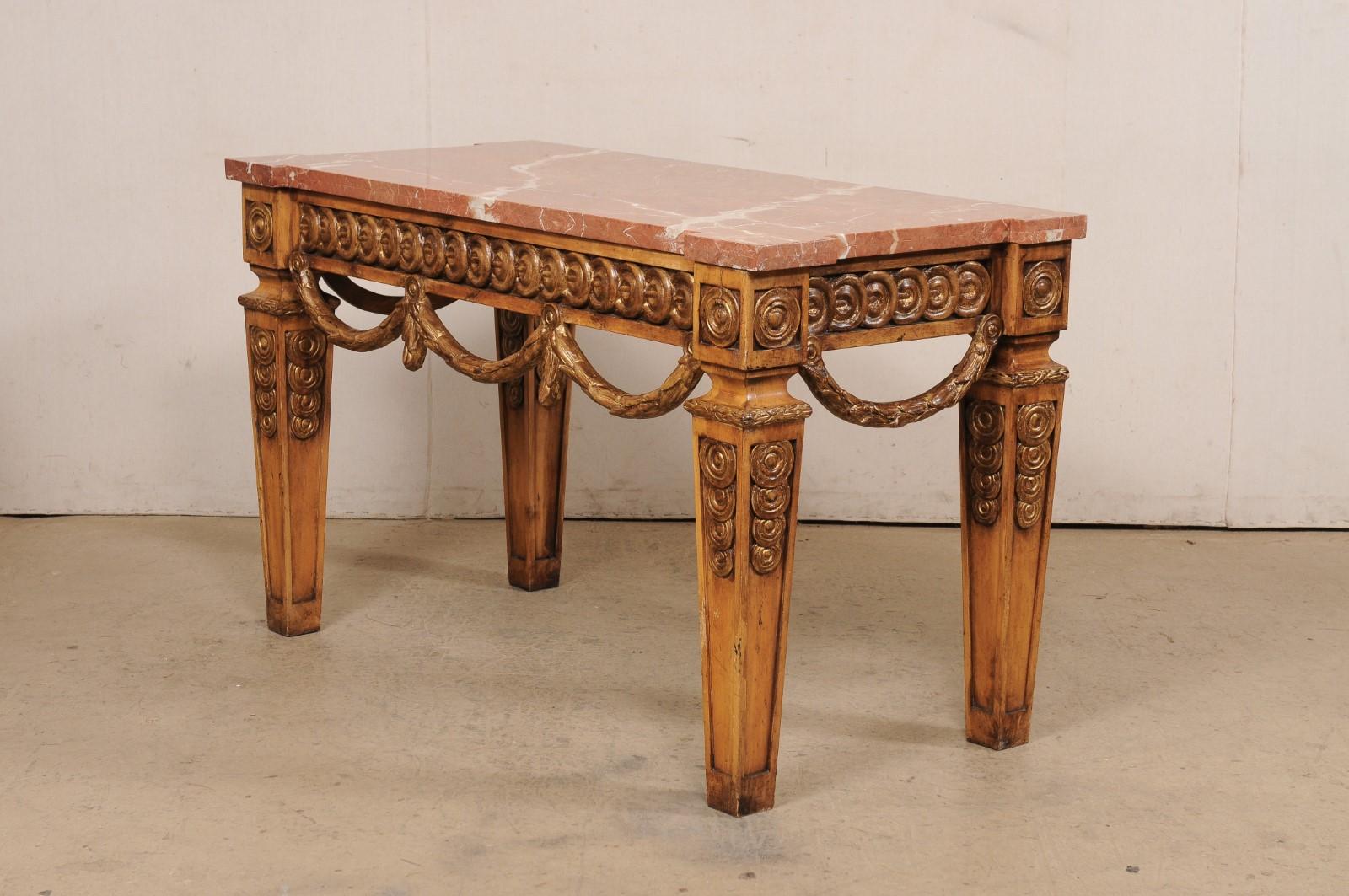 Table console unique sculptée en bois et plateau en marbre avec présence de papillons ronds, 5 pieds  en vente 5