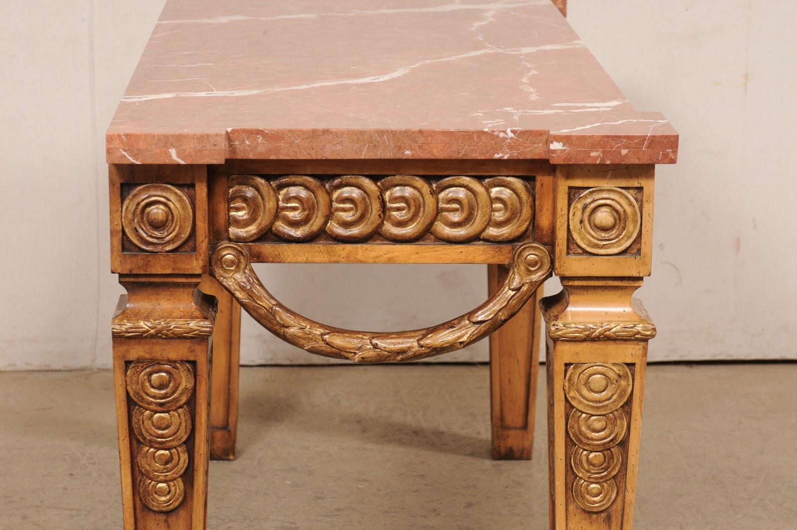 Marbre Table console unique sculptée en bois et plateau en marbre avec présence de papillons ronds, 5 pieds  en vente