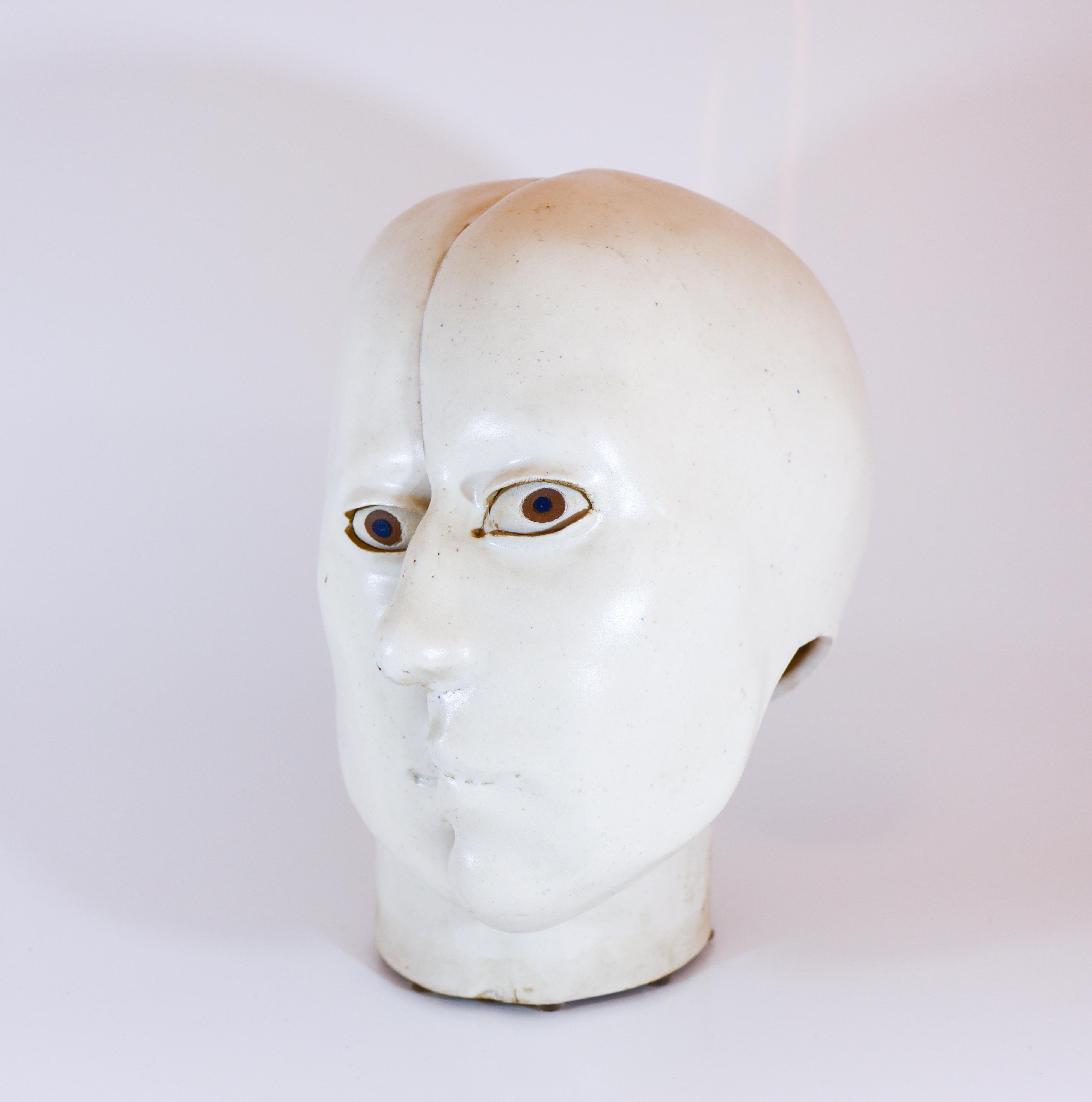 A Unique Ceramic Sculpture -  Abstract Face by Britt-Ingrid Persson Sweden In Excellent Condition For Sale In Stockholm, SE