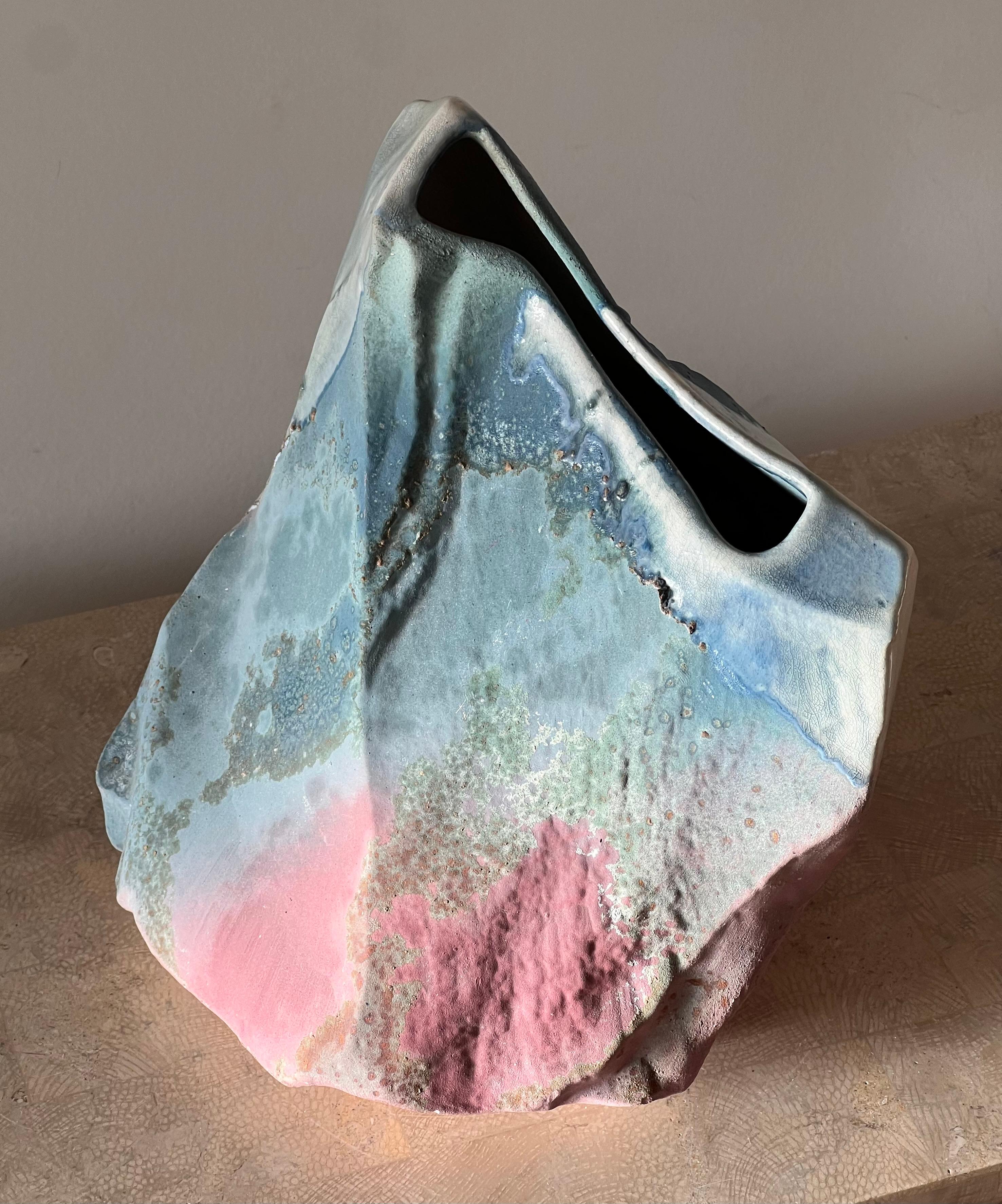 A unique ceramic vase by Tony Evans, signed, late 20th century For Sale 10