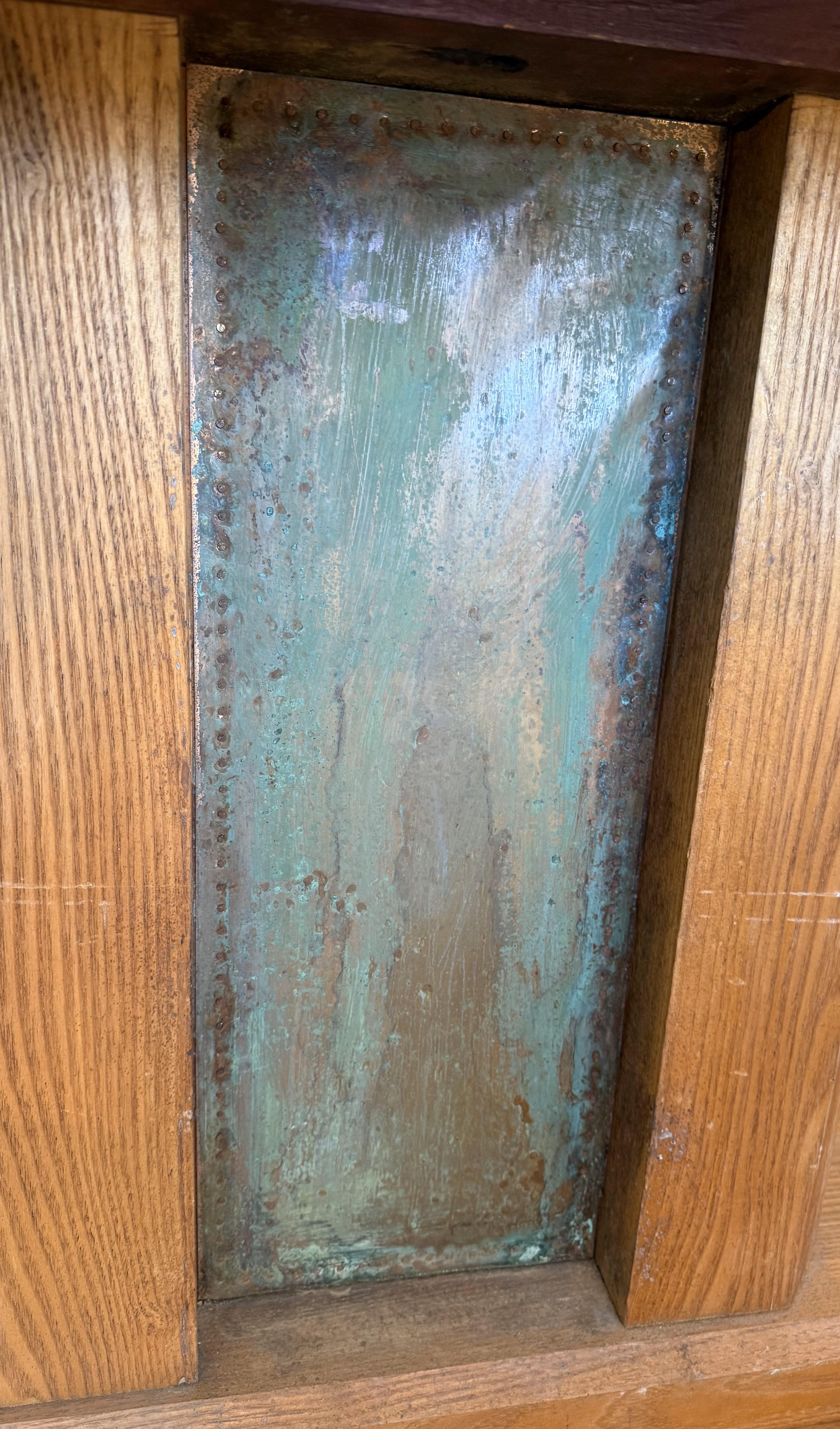 Table à tréteaux unique en cuivre et en chêne Neuf - En vente à Middleburg, VA