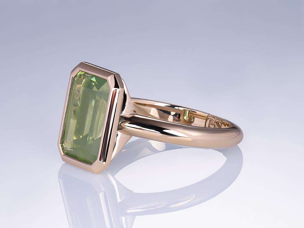 Emerald Cut A Unique Green Zircon 7.40 ct Ring in 18K Gold Champagne Color For Sale