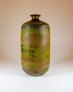 Un vaso in ceramica marrone, unico e di grandi dimensioni - Carl-Harry Stålhane Designhuset