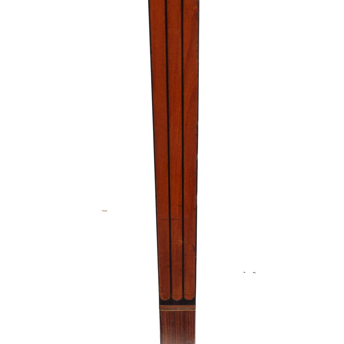 Un unico mobile da collezione tardo georgiano in legno satinato dipinto con una scena marittima in vendita 4