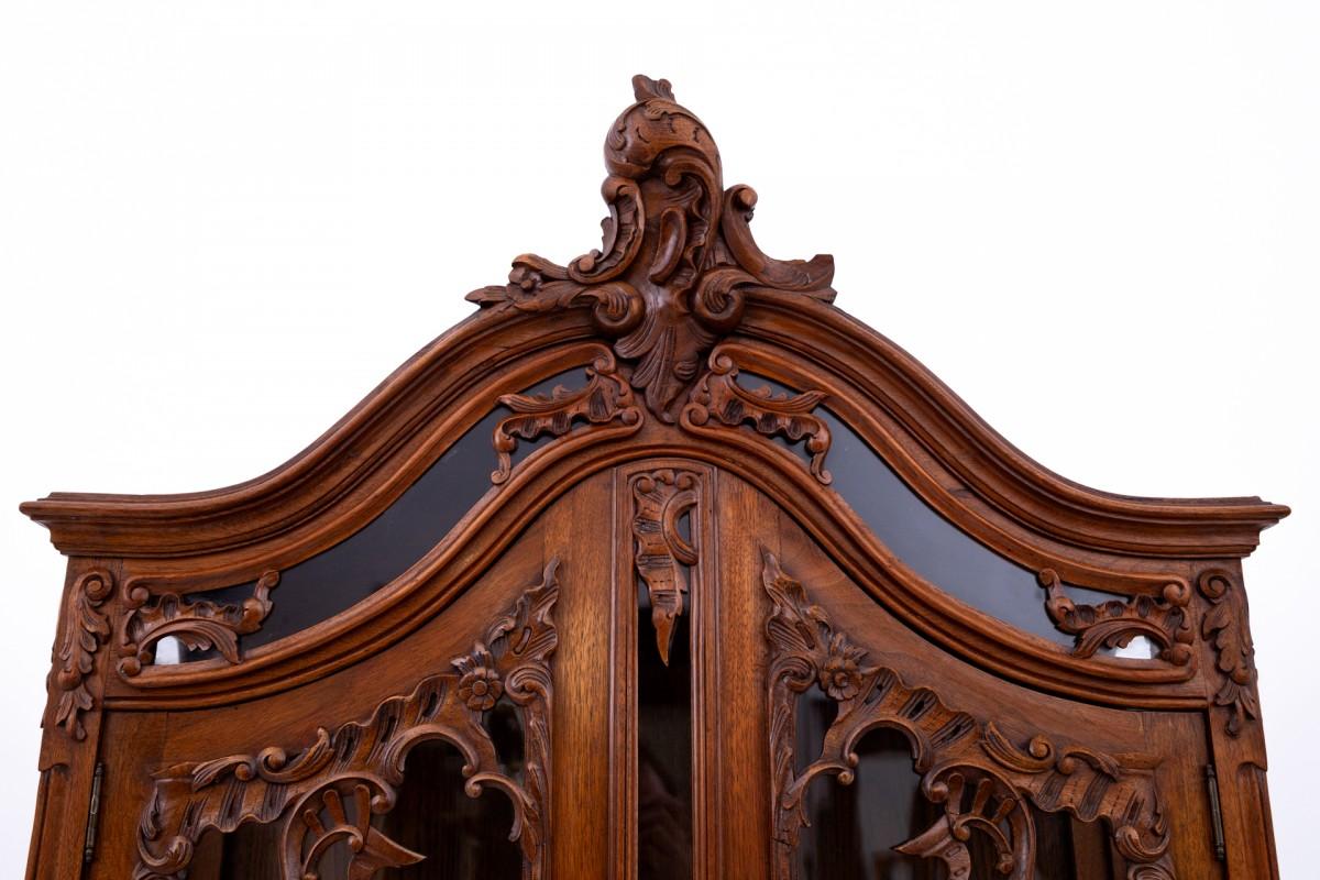 Late 19th Century A unique showcase, France, circa 1880. For Sale