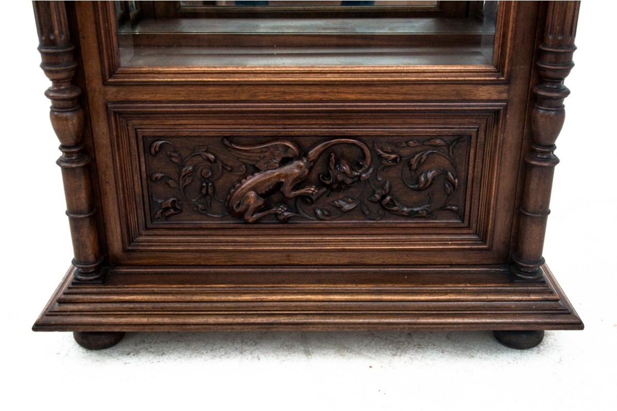 A unique showcase from France, late 19th century. For Sale 3