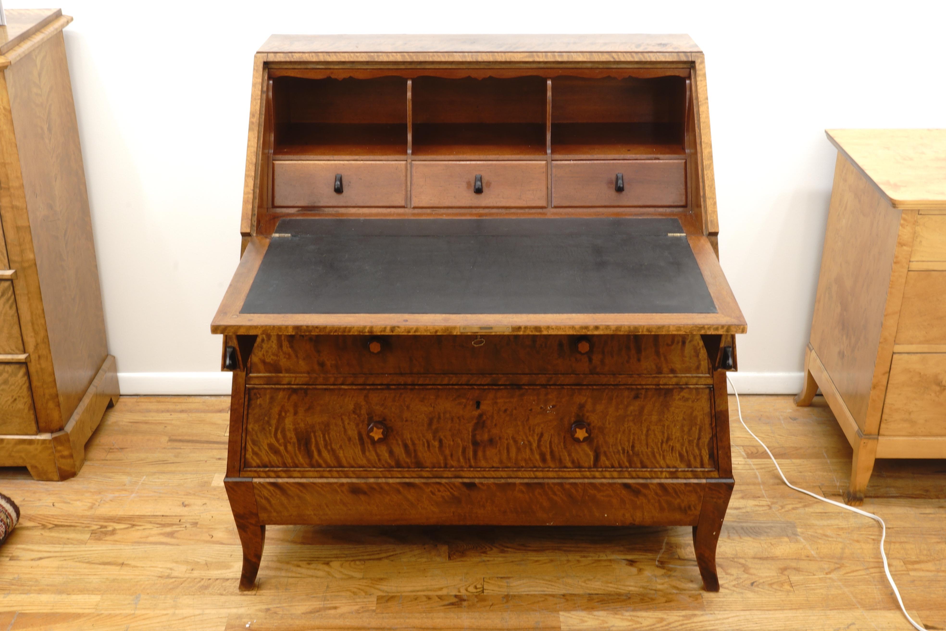 Swedish Secretary with Marquetry  For Sale 4