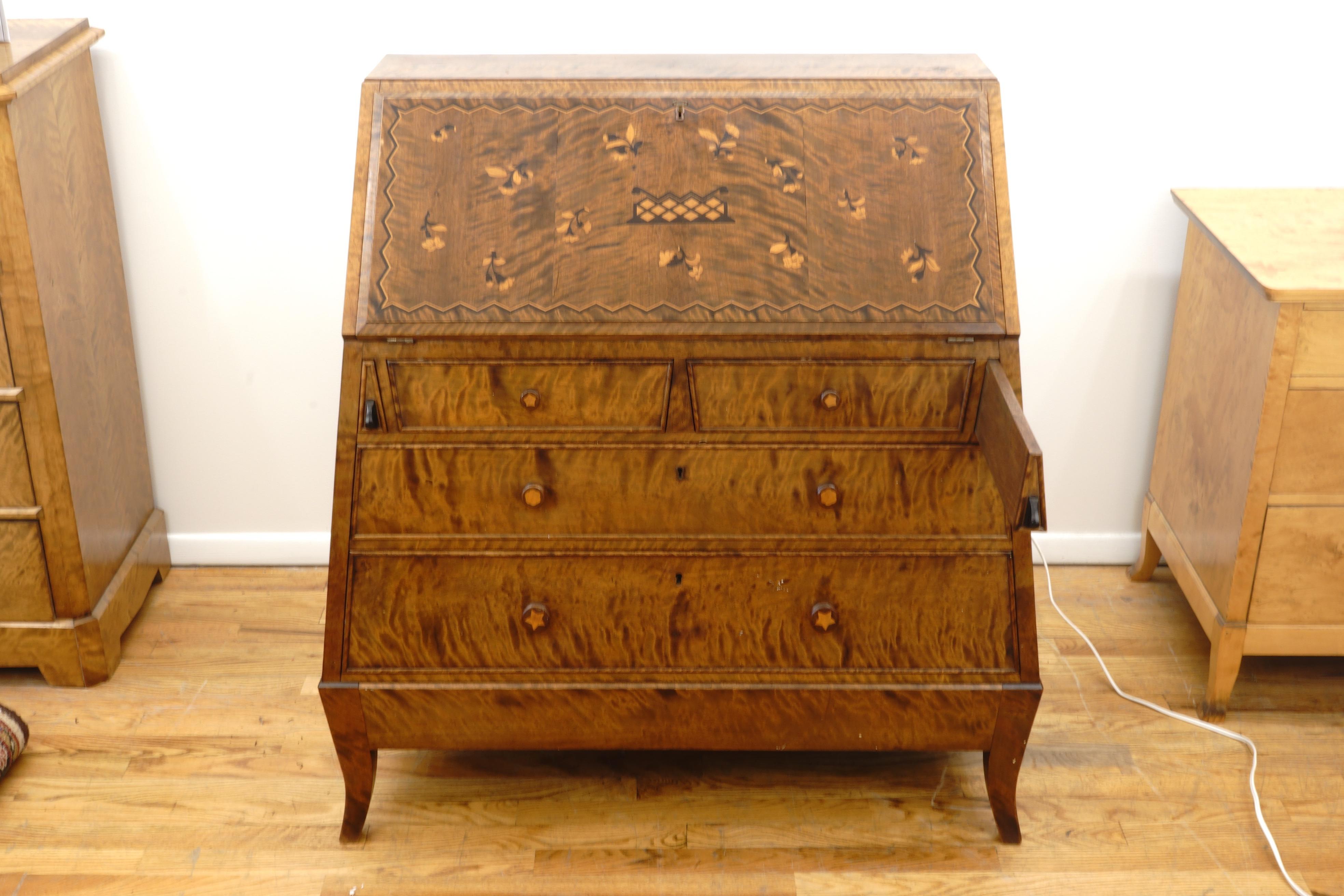 Swedish Secretary with Marquetry  For Sale 6