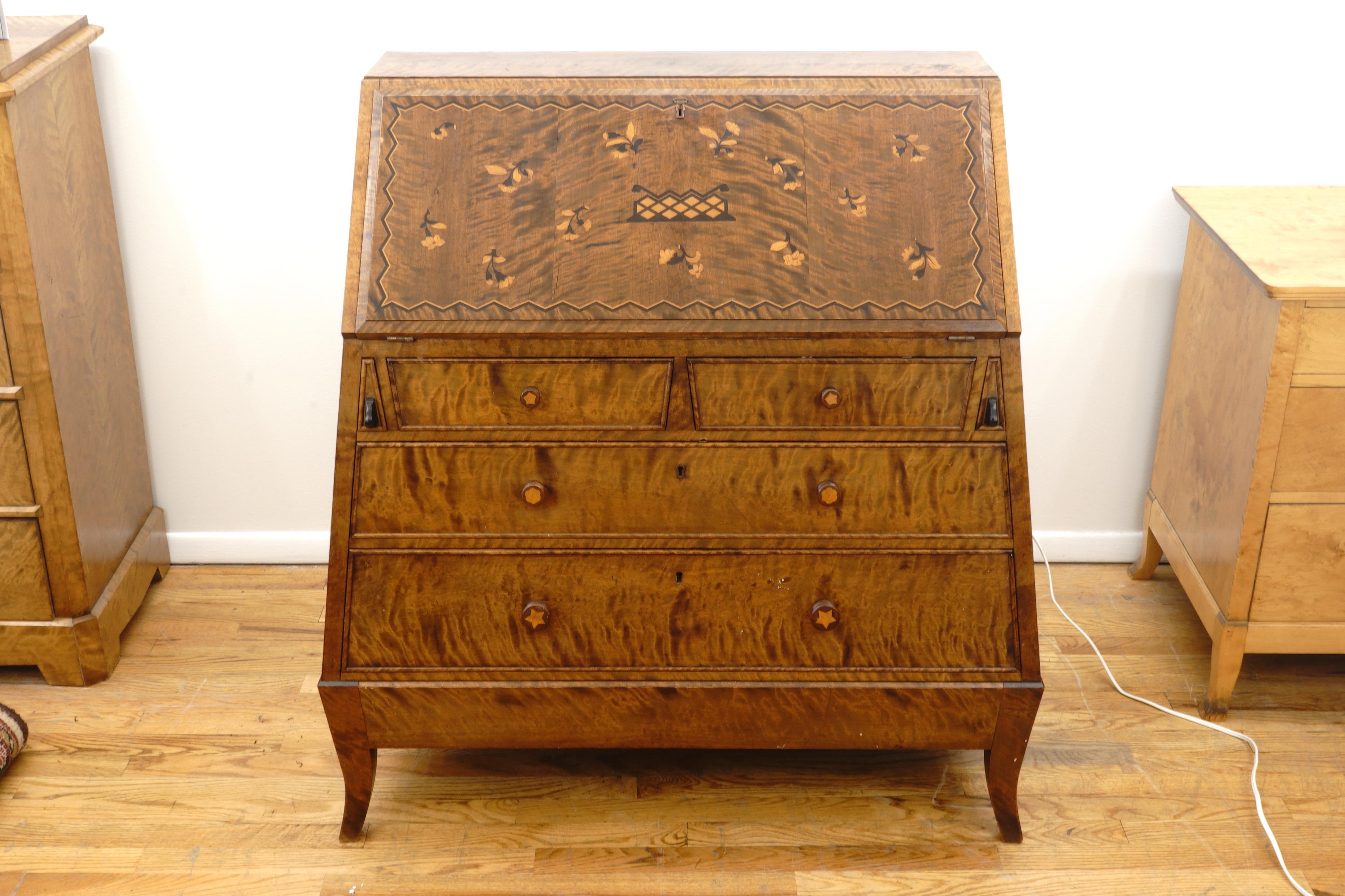 Swedish Secretary with Marquetry  For Sale 7