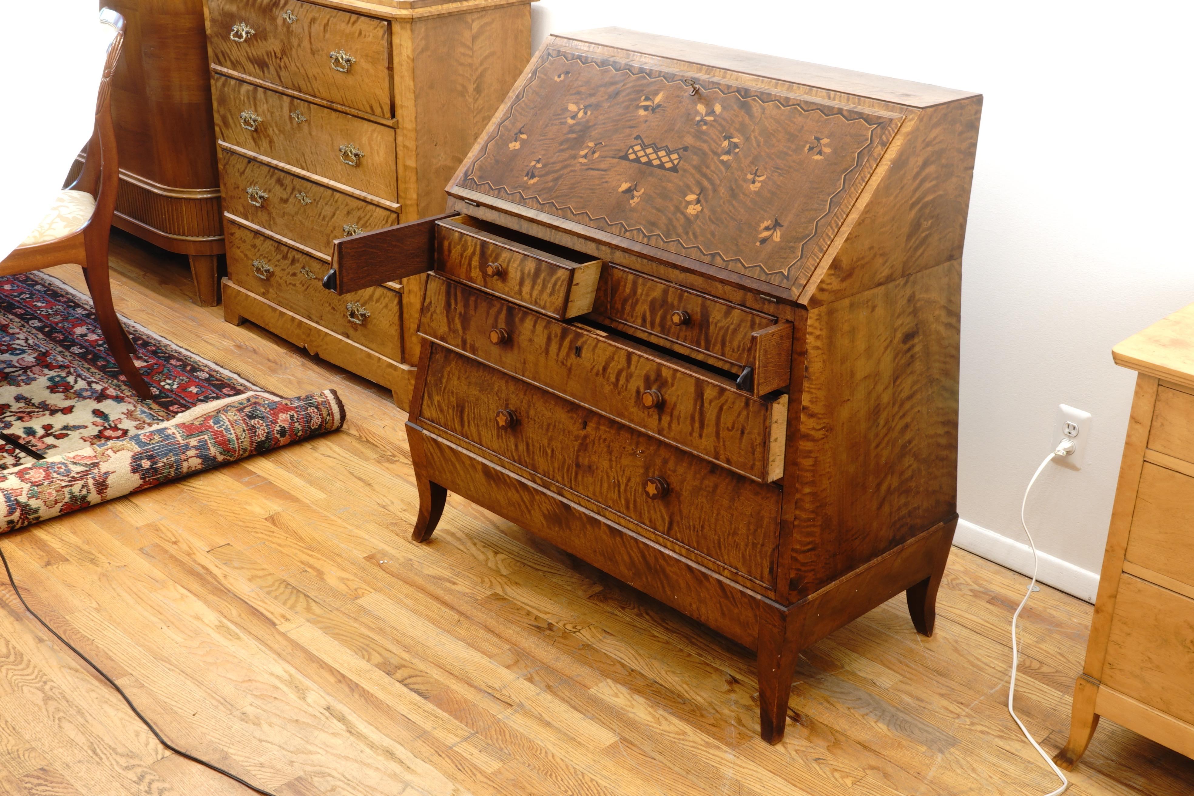 Swedish Secretary with Marquetry For Sale 8