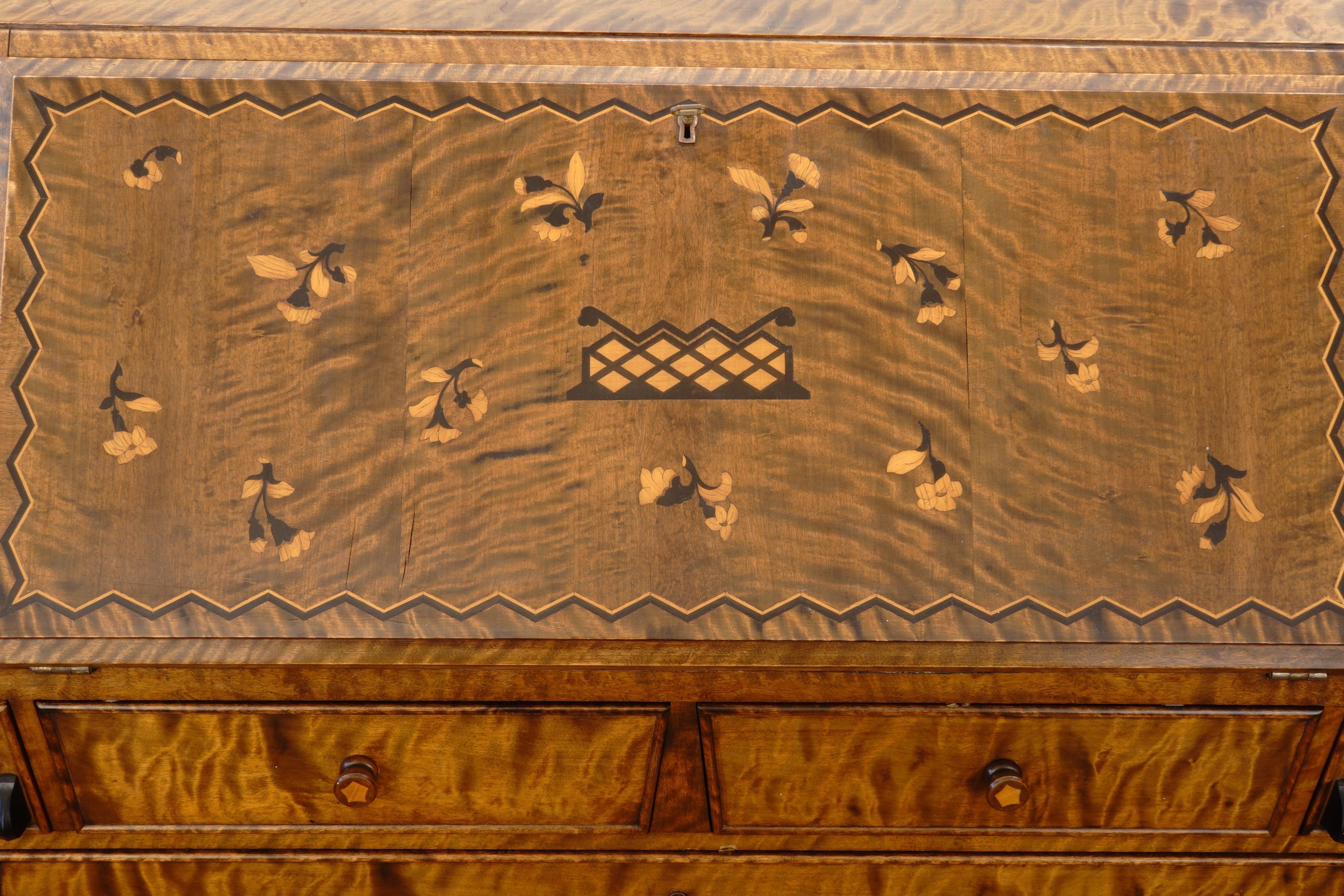 Swedish Secretary with Marquetry  For Sale 10