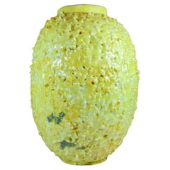 A Uranium Yellow Hedgehog vase - Chamotte - Gunnar Nylund - Rörstrand