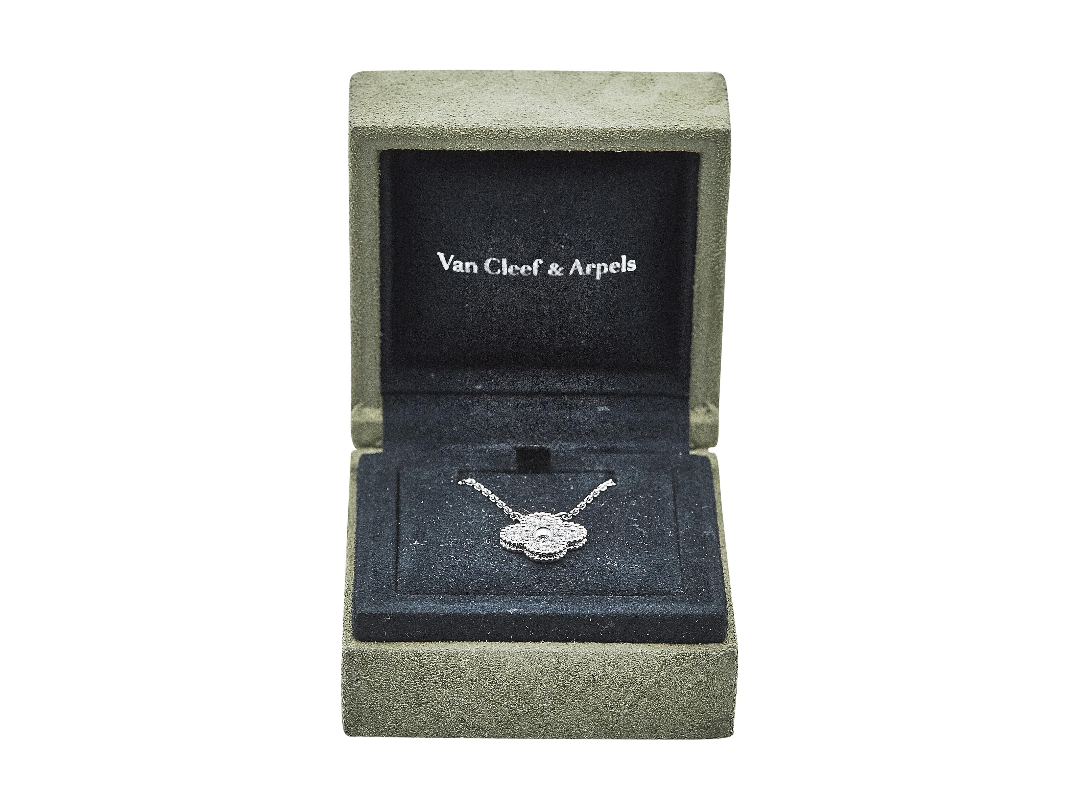 da uomo o donna Van Cleef & Arpels Vintage Collana con ciondolo Alhambra in oro bianco 18 carati e diamanti in vendita
