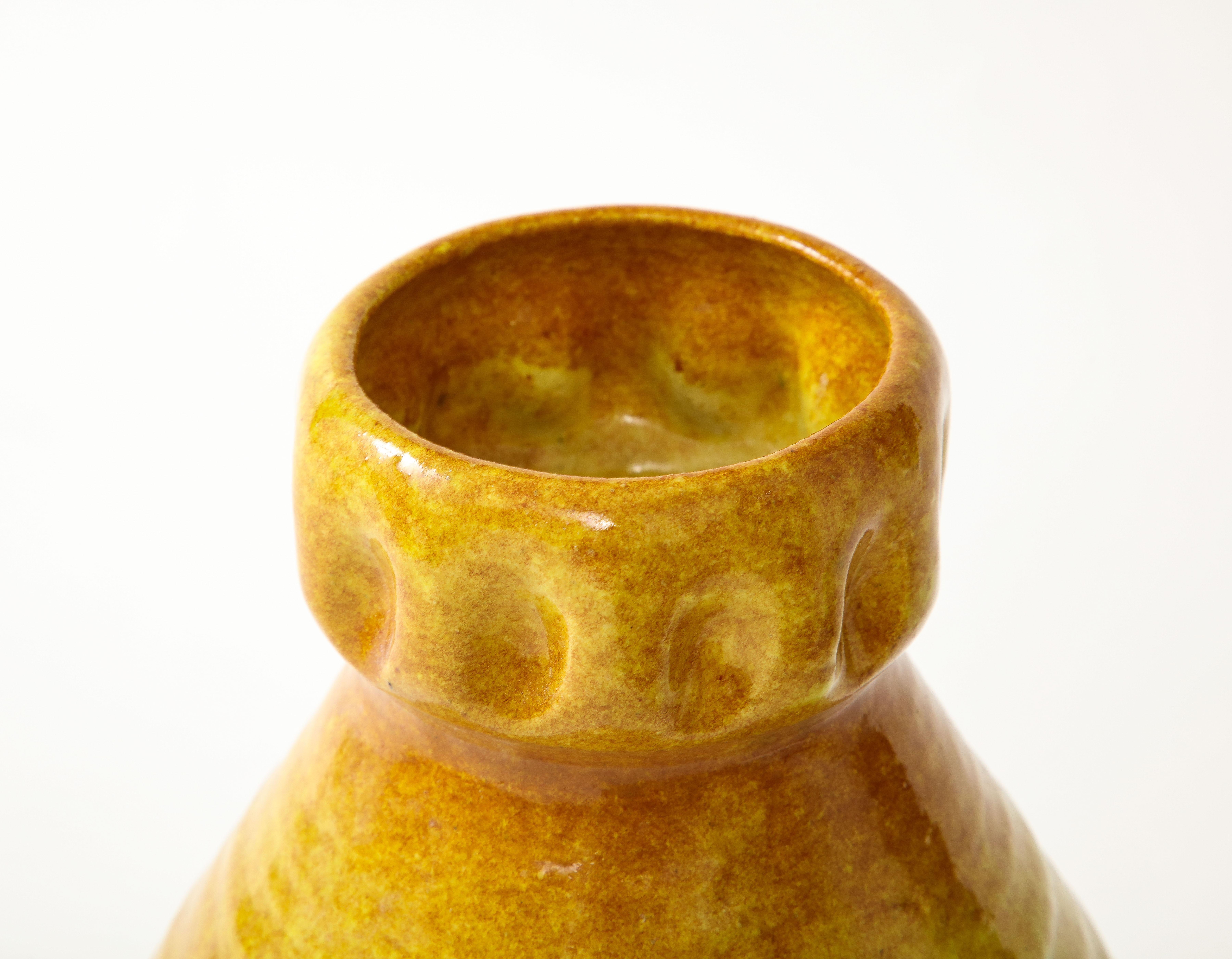 Vase aus Ton von Accolay Pottery im Angebot 7