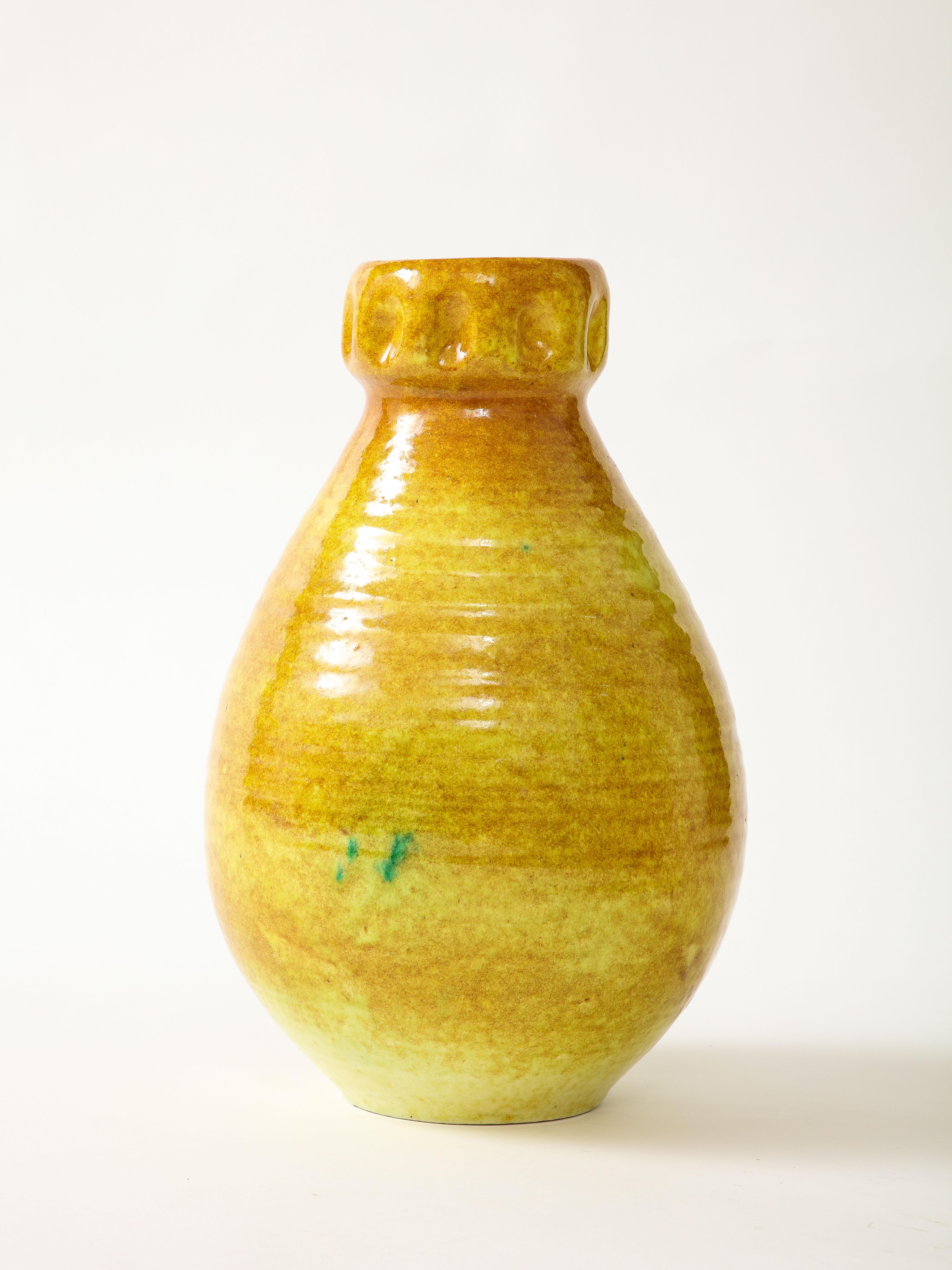 Vase aus Ton von Accolay Pottery im Angebot 3