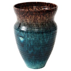 Vase aus Ton von Accolay Pottery