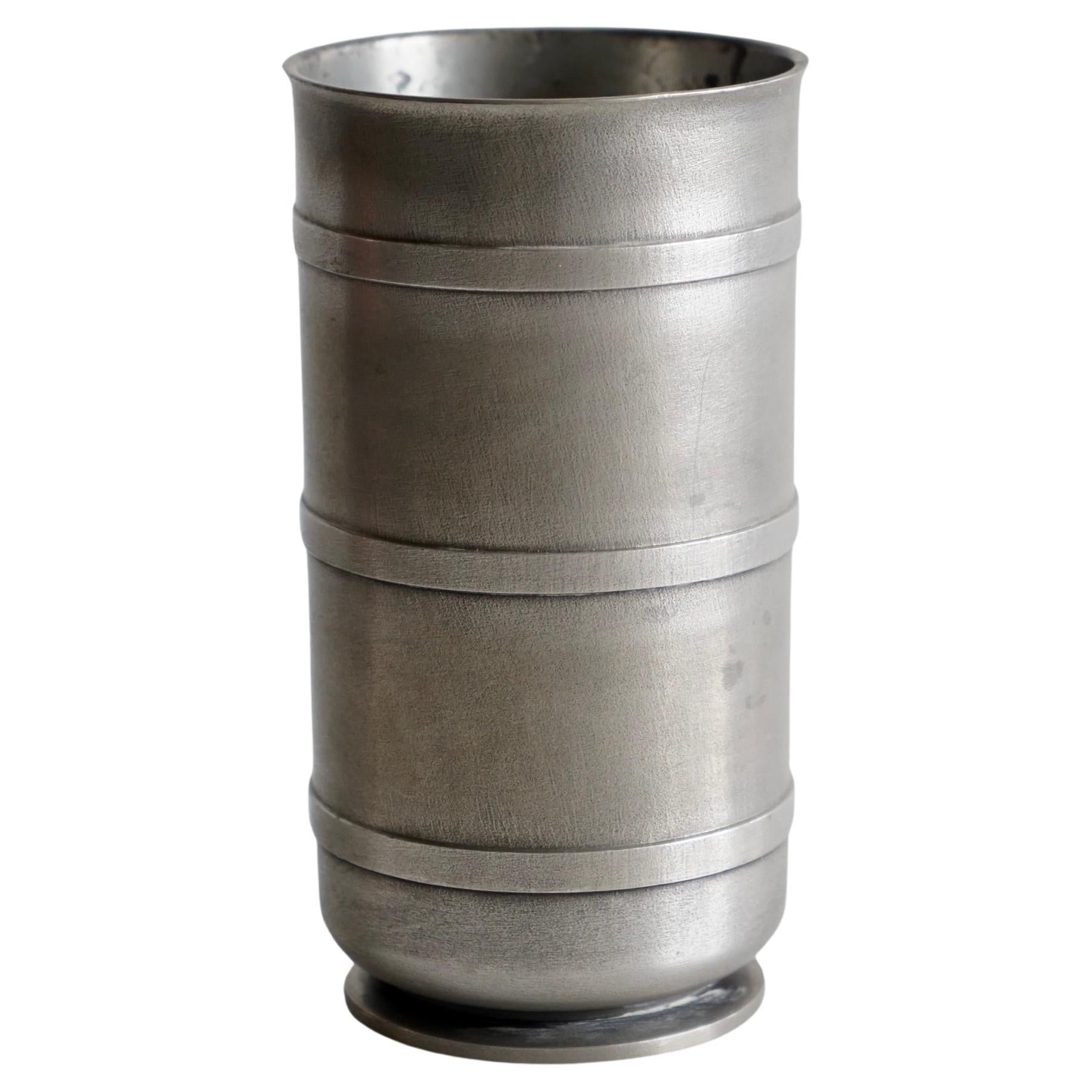 Eine Vase von  Edvin Ollers