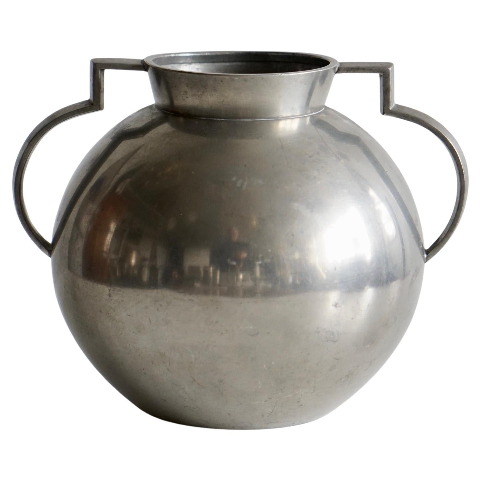 A vase by  FOLKE ARSTRÖM forGAB limited edition of 150. For Sale