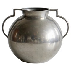 A vase by  FOLKE ARSTRÖM forGAB limited edition of 150.