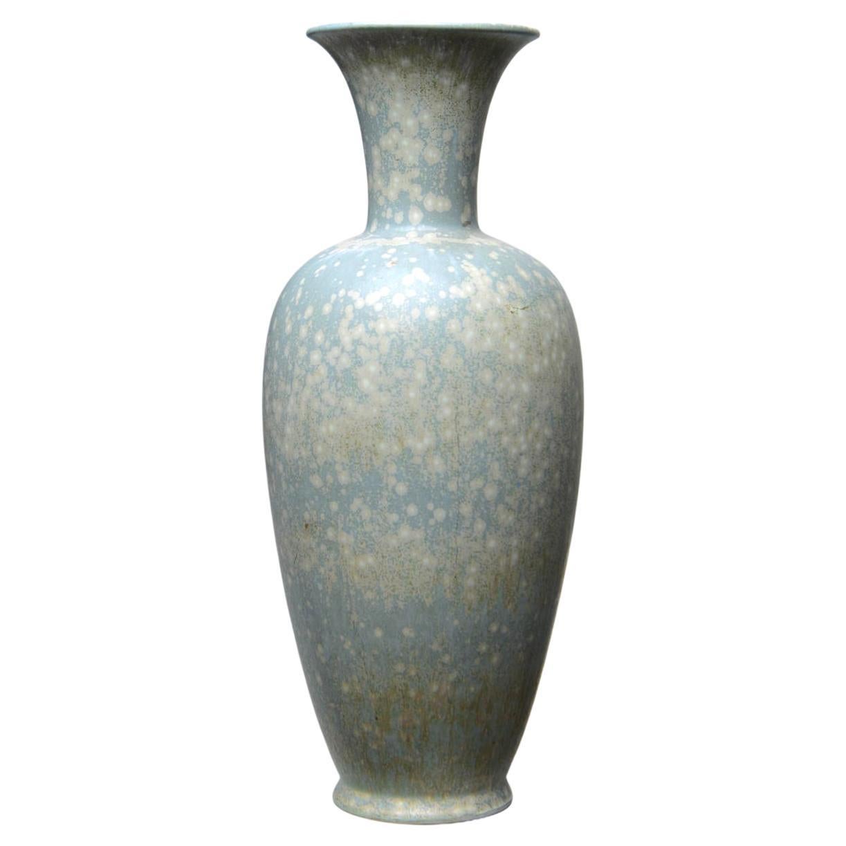 Eine Vase von Gunnar Nylund für Rostrand