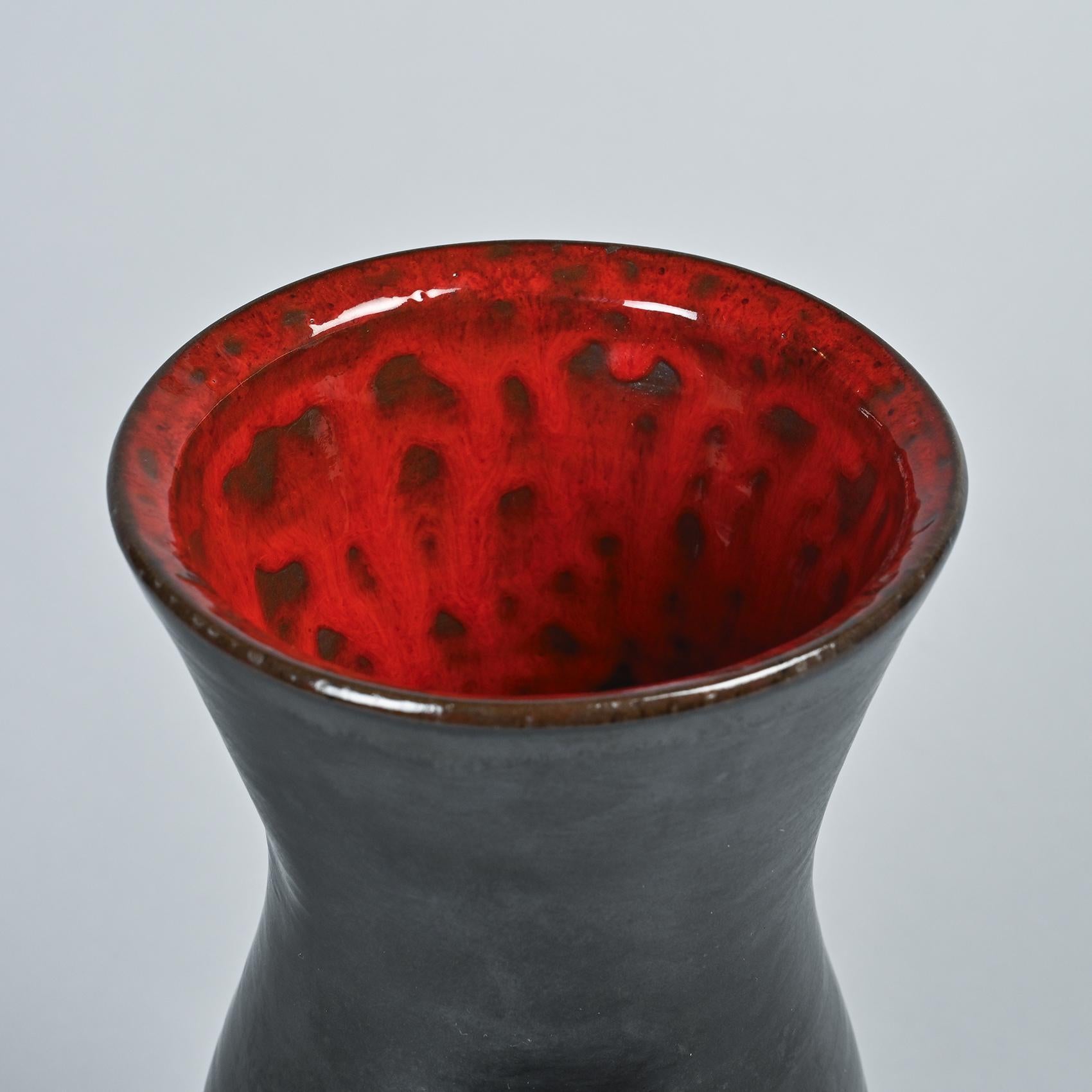 Mid-Century moderno Un vaso di Robert and Jean Cloutier, circa 1960 in vendita